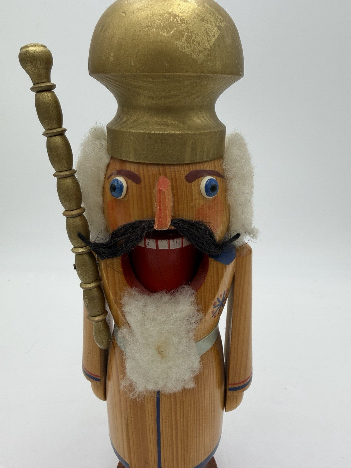 Vintage EZGEBIRGE King Soldier Natural Wood DDR Folk Art German Nutcracker 12”