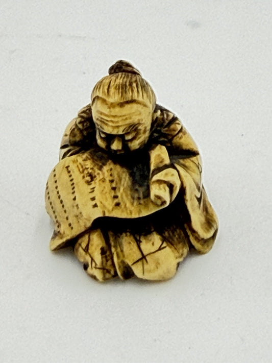 Netsuke Japanese Edo 18th Century Monk W/scroll Hand Carved Antique Figurine 1.5