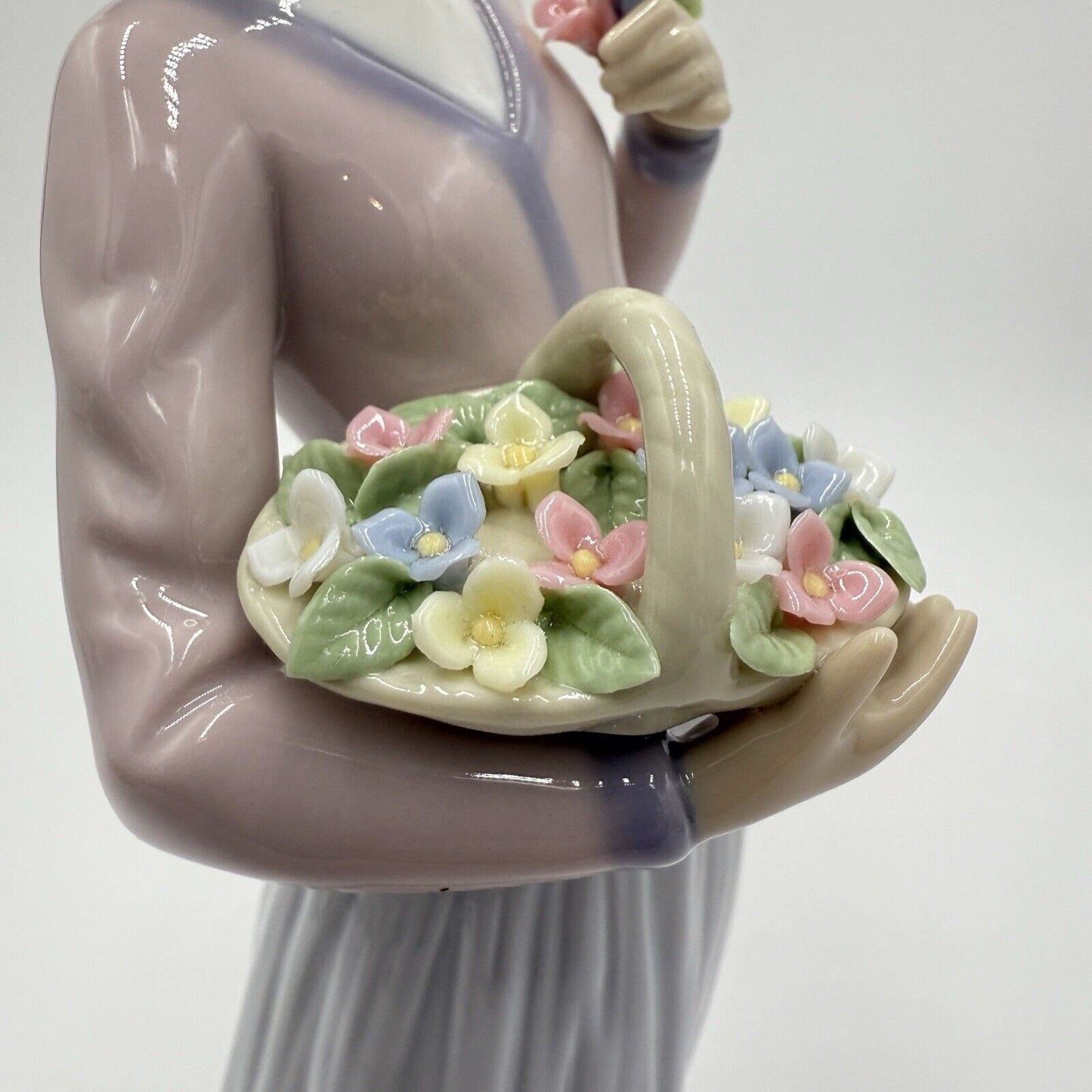 1996 Lladro Figurine 7644 INNOCENCE IN BLOOM 10" Collectors Society Club Mint