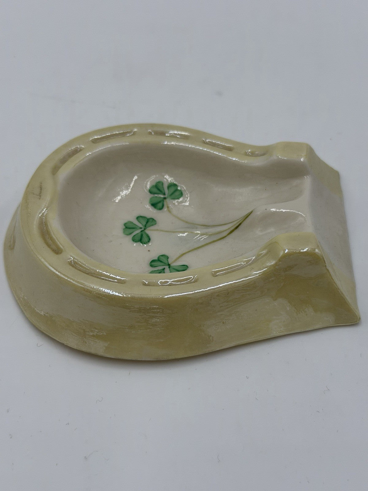 VTG Belleek Porcelain Lucky Horseshoe Spoon Rest / Ashtray / Pipe Rest Shamrocks