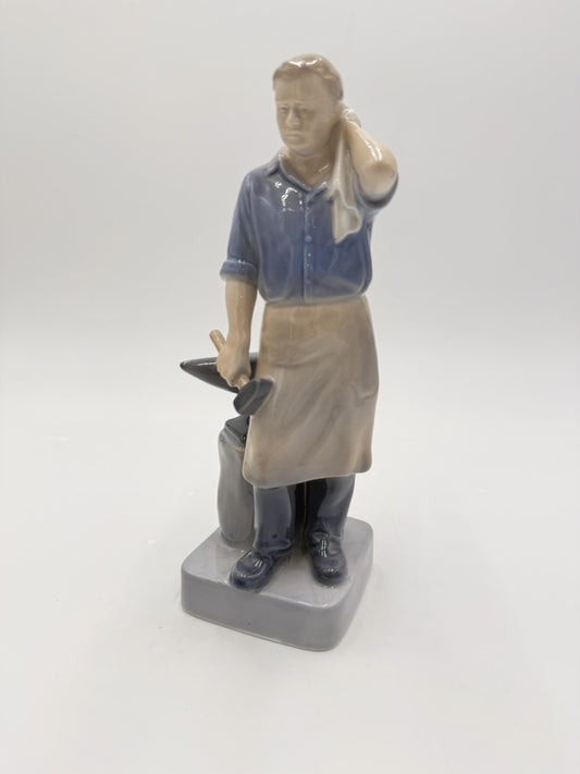 Royal Copenhagen Denmark Porcelain BLACKSMITH #4502 Figurine 8”H Vtg
