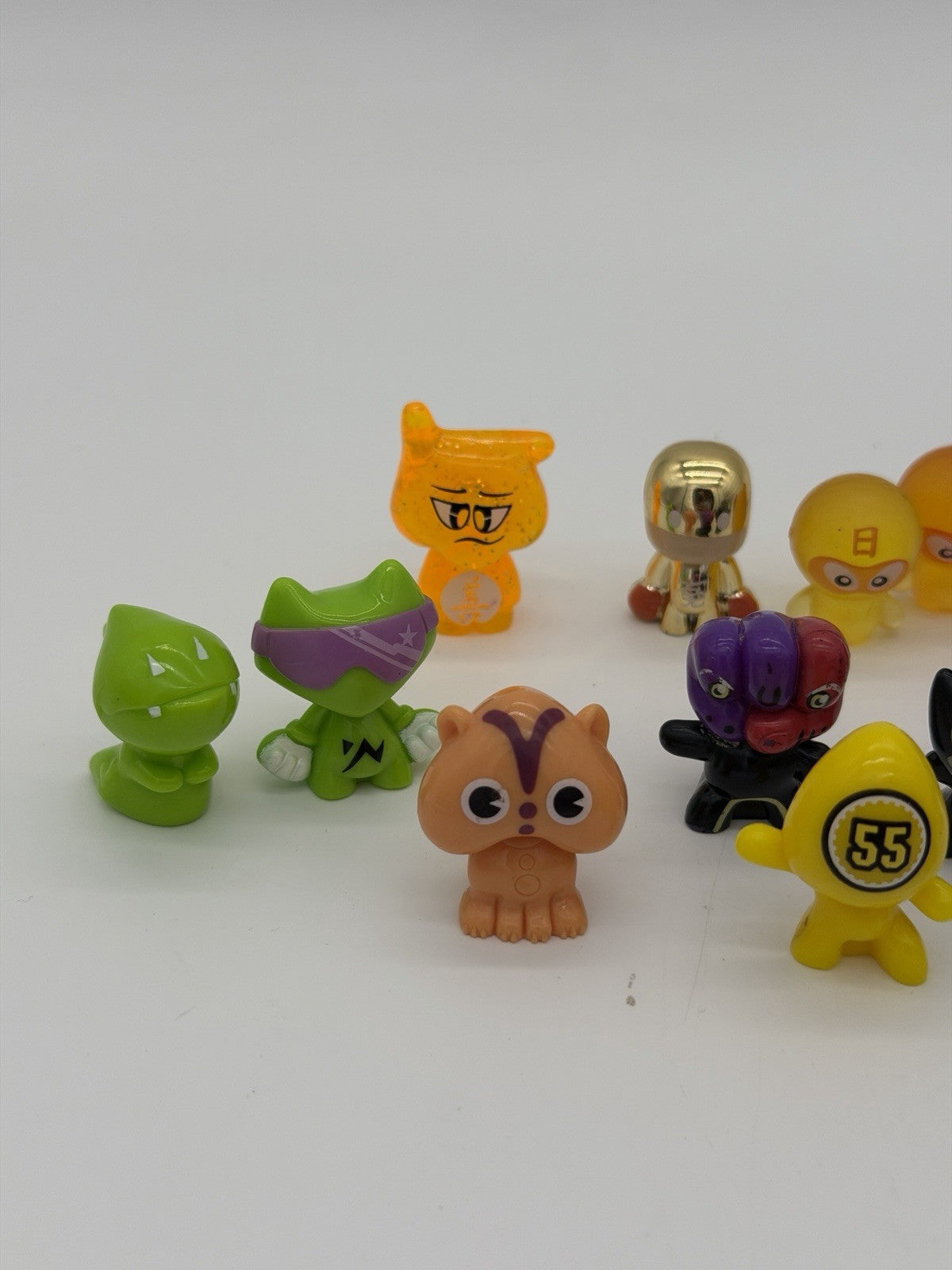 Gogo’s Crazy Bones Series 1 & 4 Lot Of 29 PCs Toys Figurines Collectible