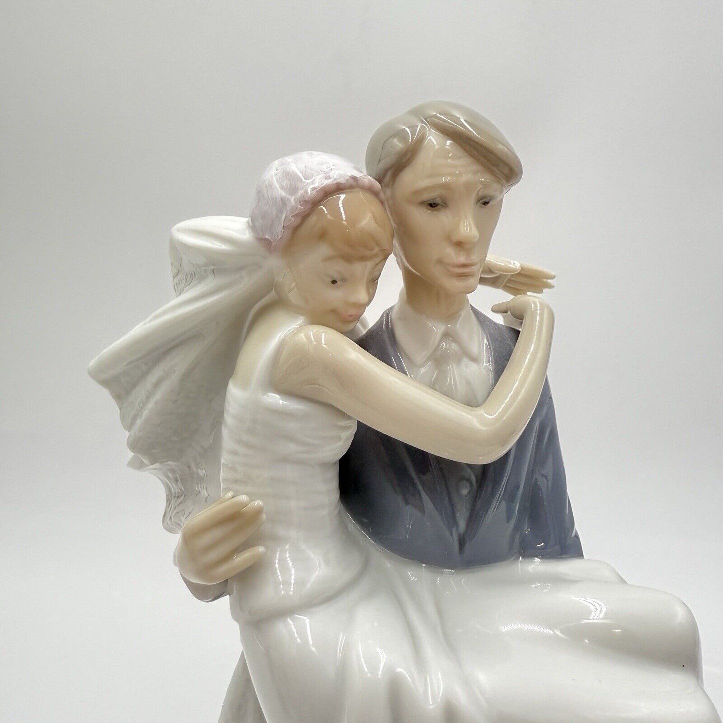 LLadro Spain Porcelain  Over the Threshold# 5282 Wedding Sculpture Groom Bride