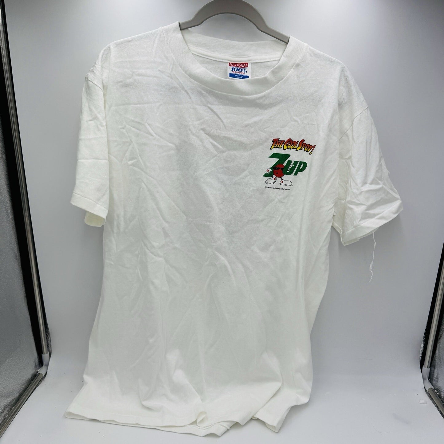 7 UP Single Stitch Surfing Soda T Shirt Size L COOL SPOT White USA Made Vintage
