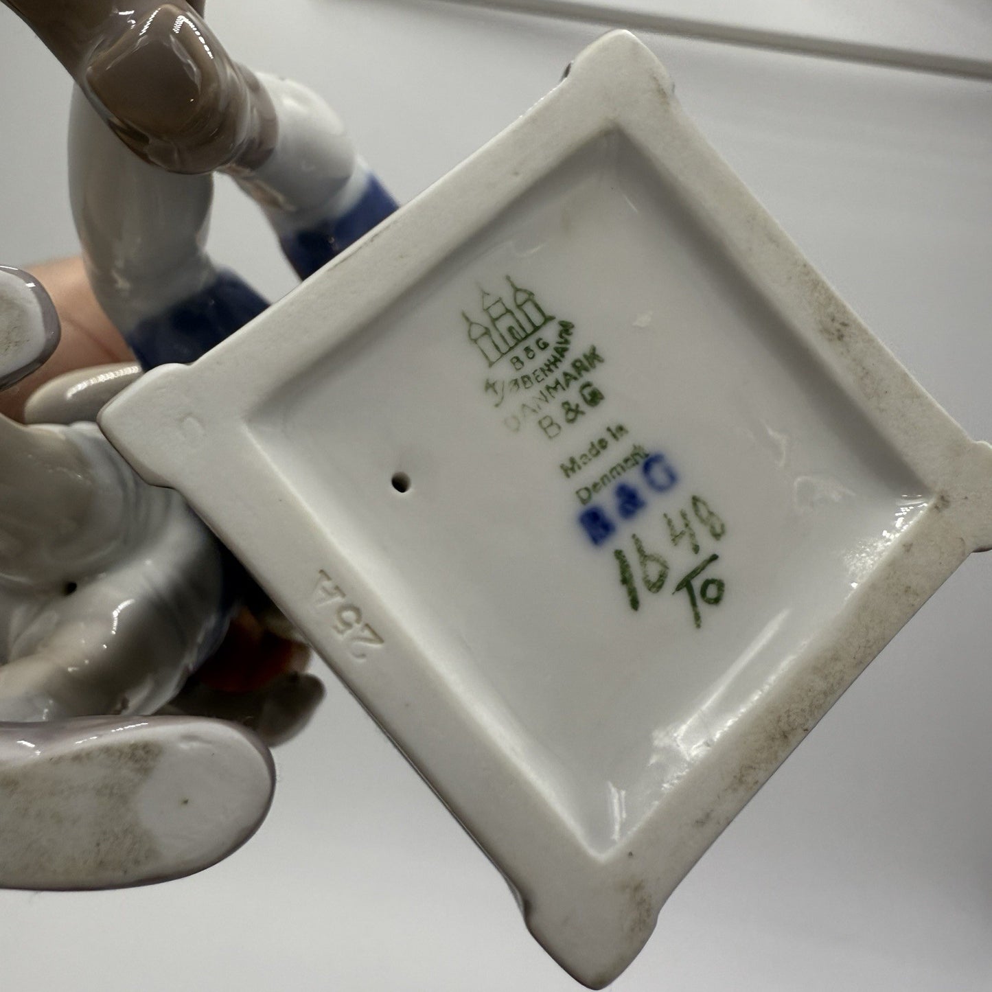 Bing and Grondahl Porcelain Denmark Figurine Tom & Willy No. 1648 Large Glossy