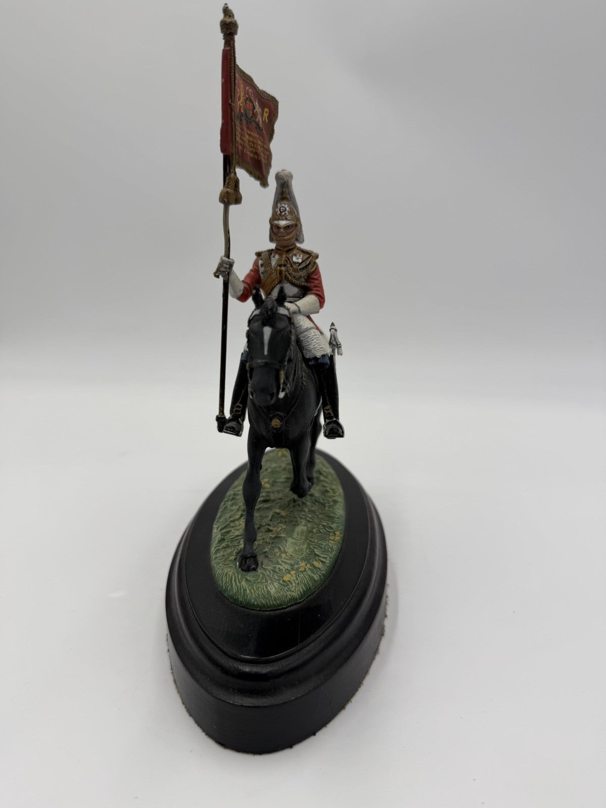 Chas C Stadden painted pewter Mounted Royal Guard British Buckingham 8” Figurine