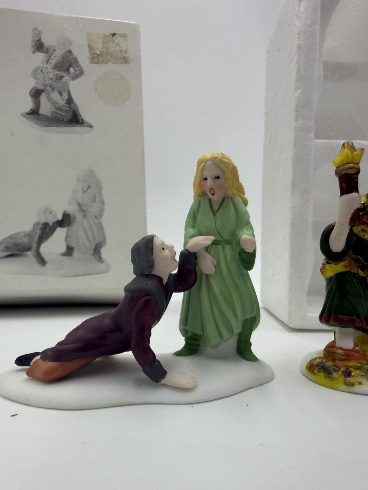 Dept 56 Heritage Village 4 Christmas Carol Spirits Scrooge Bob & Tiny Tim Figure