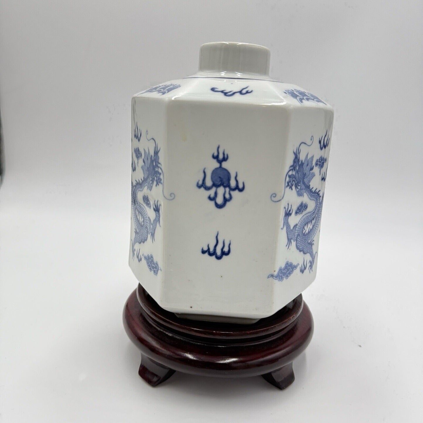 18th-C Chinese Qianlong Imperial Mark Porcelain Hexagonal White Blue Dragon Vase