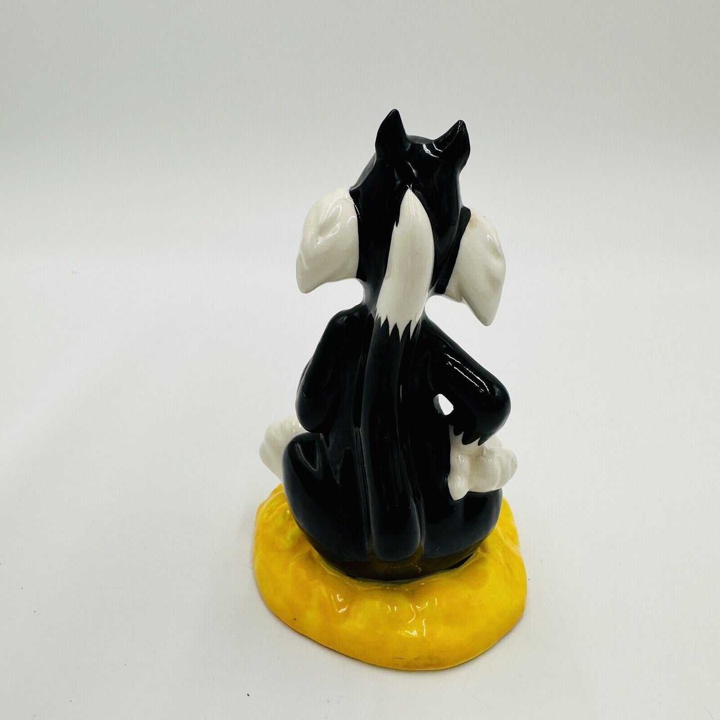 Warner Bros Sylvester Figurine At The Beach Porcelain Ceramic Japan Vintage 1977