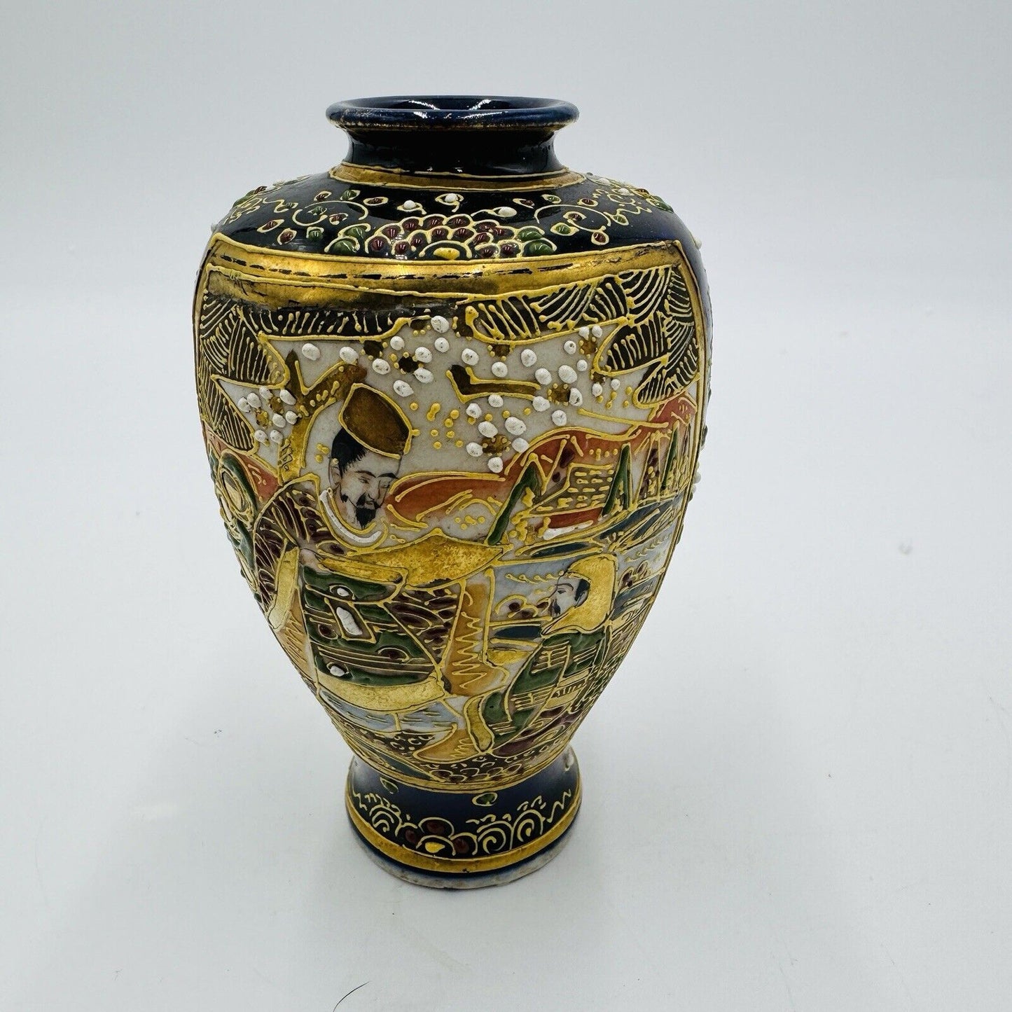 Antique Japanese Satsuma Moriage Mini VASE 5” MEIJI PERIOD KINKOZAN TSUKURU