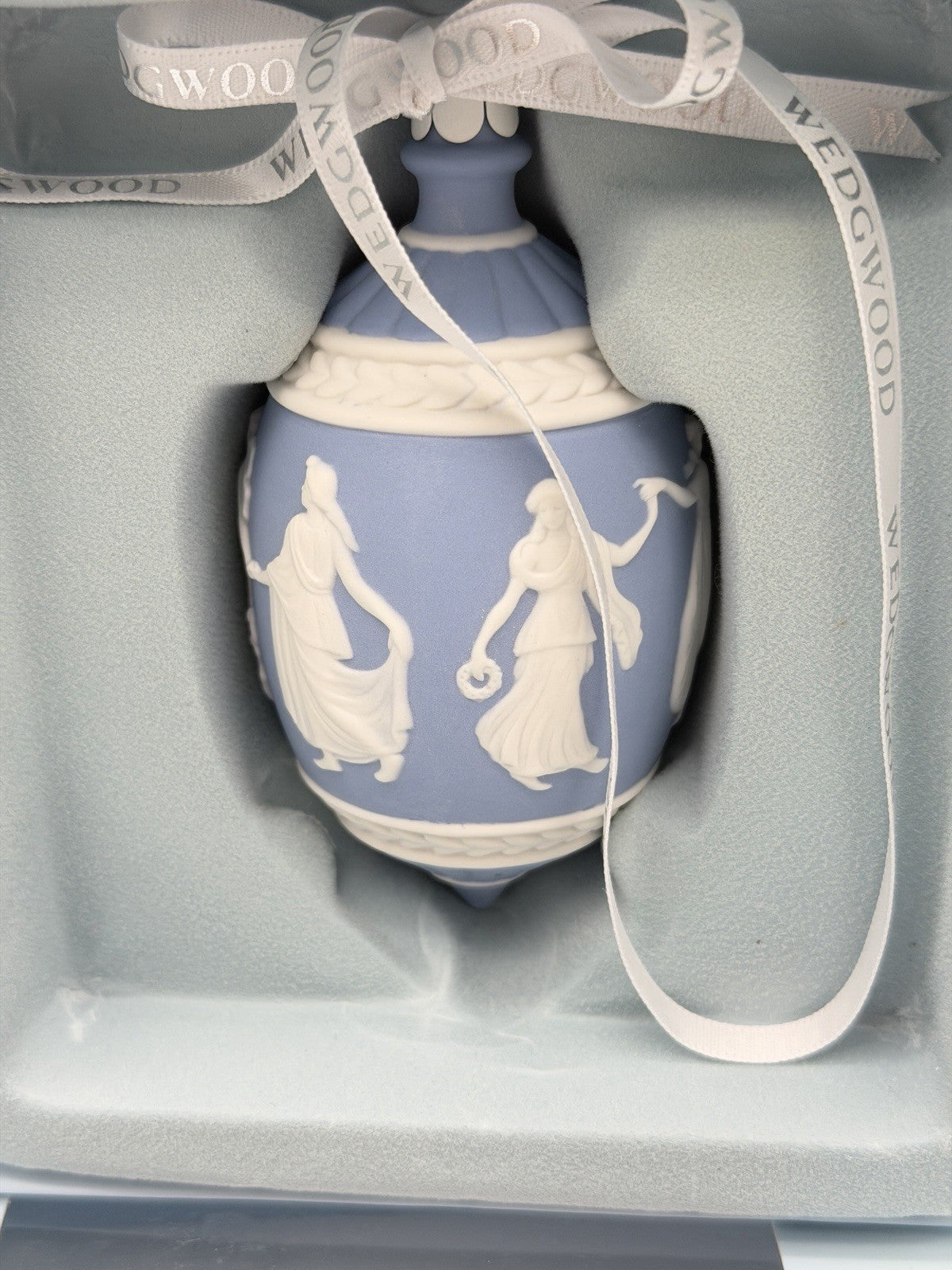 Wedgwood Jasperware Dancing Hours Blue/white Christmas Ornament