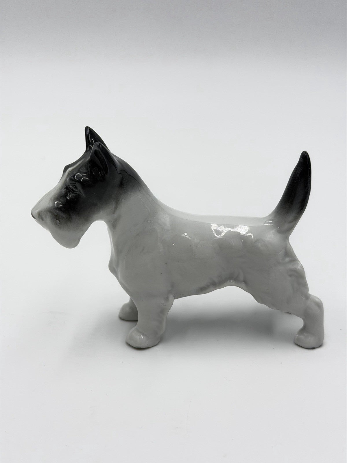 METZLER & ORTLOFF  Germany Porcelain Scottish Terrier Dog Figurine 3”rare Vtg