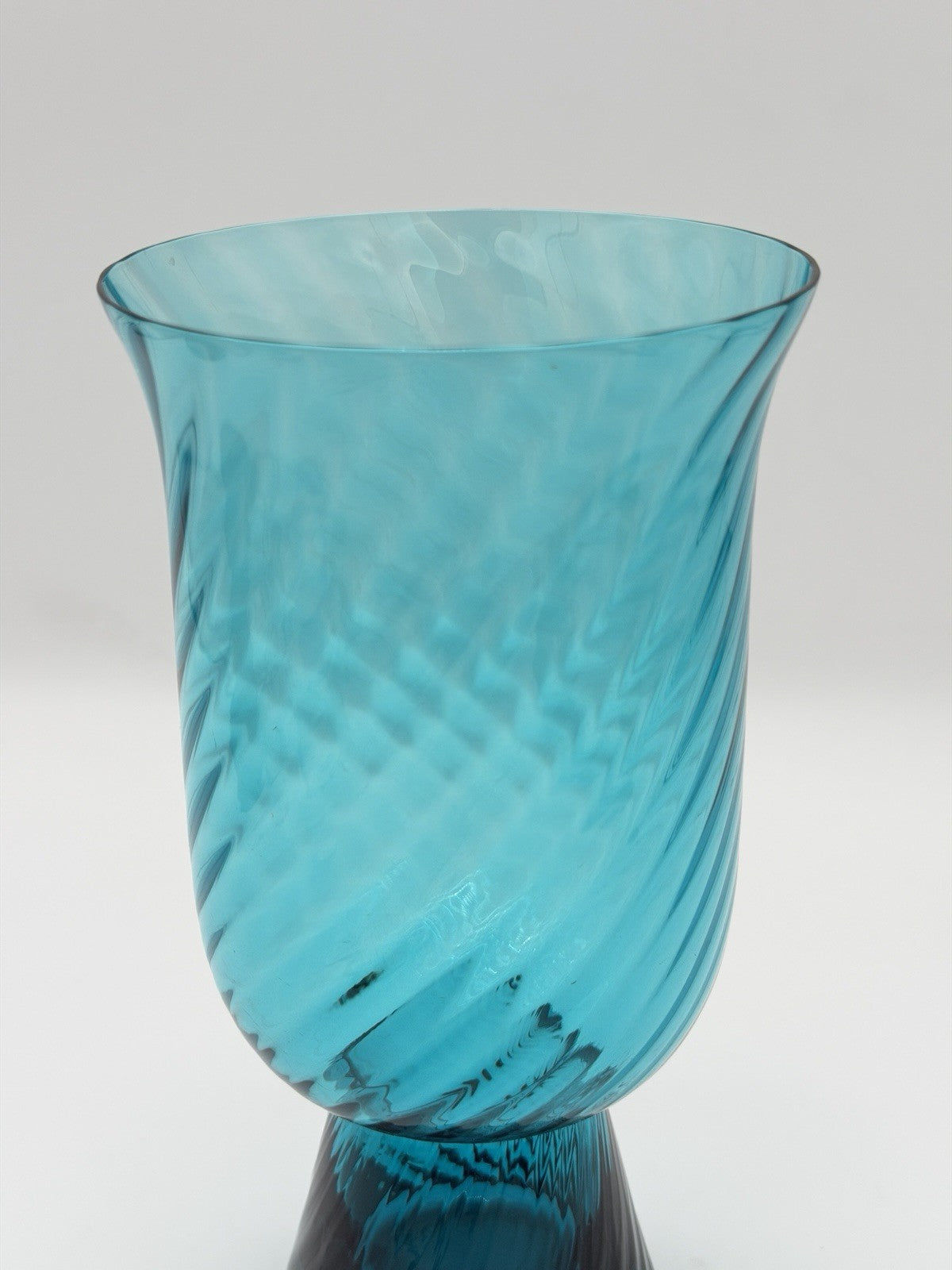 Empoli Italy Handblown Art Glass Diamond Optic Teal Pedestal Vase 8.5” Swirl