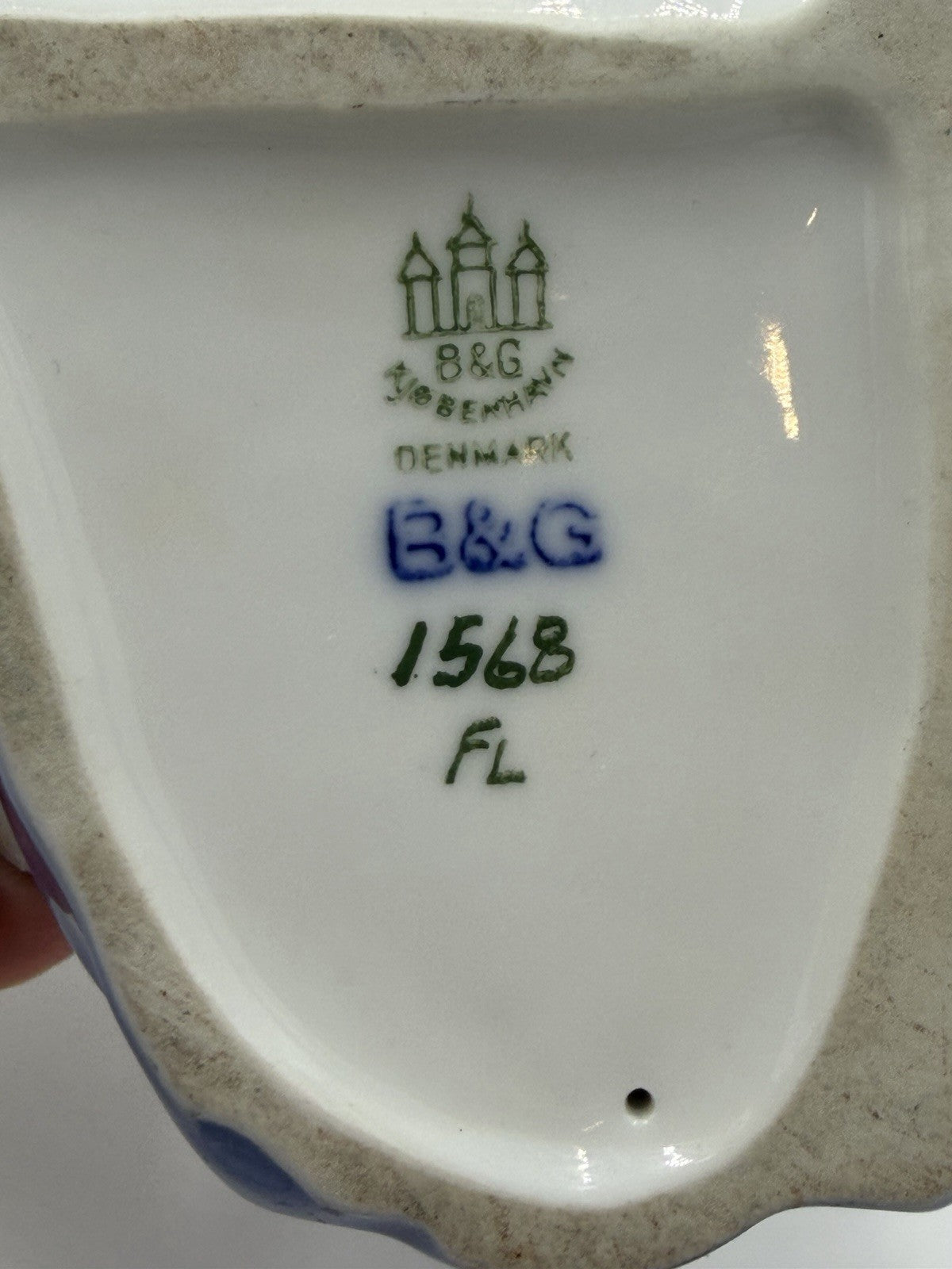 B & G Bing Grondahl  Boy & Girl Sibling Love 1568 Porcelain Figurine Denmark