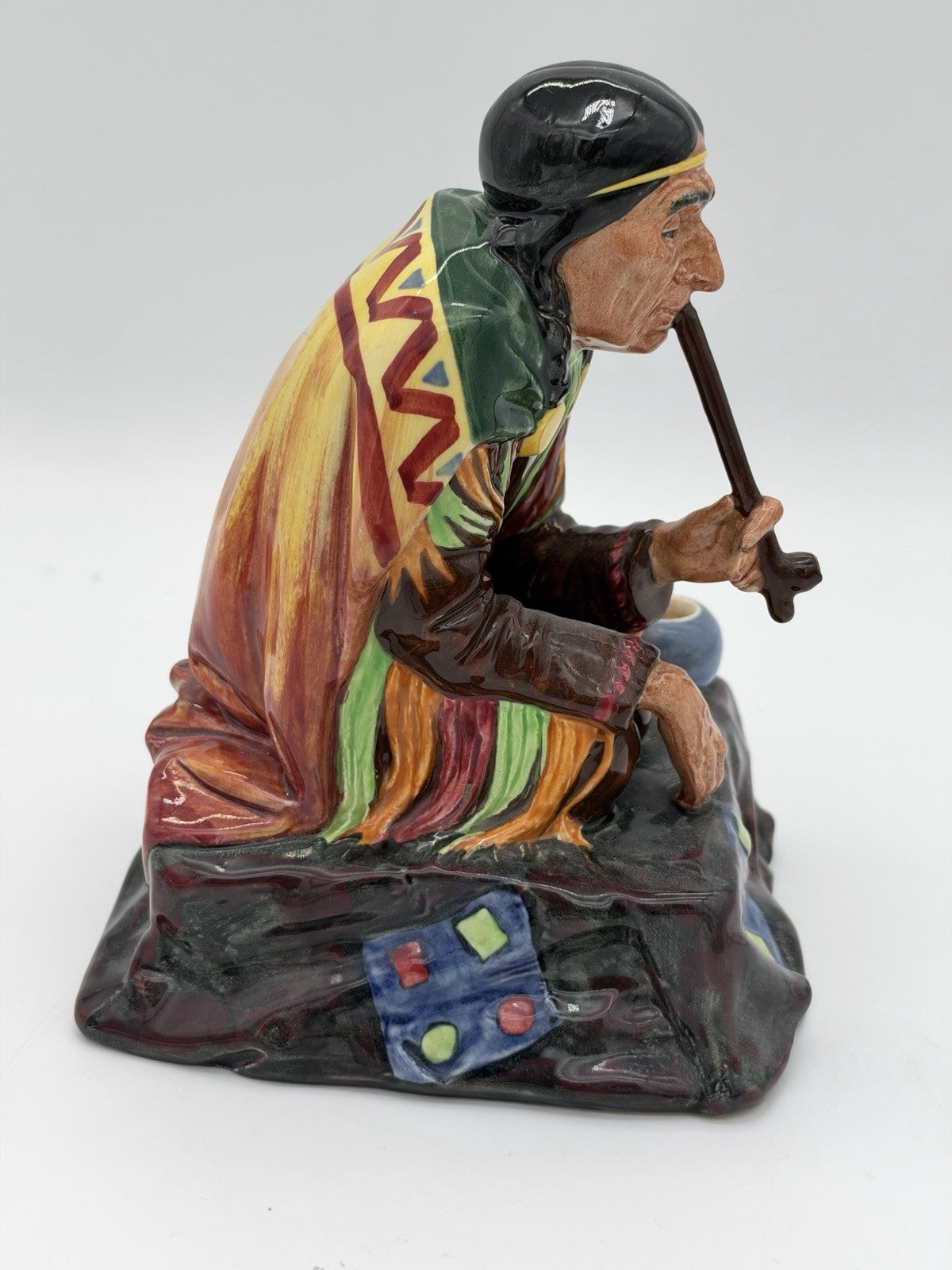 Royal Doulton England porcelain Calumet HN1689 native American heritage Figurine