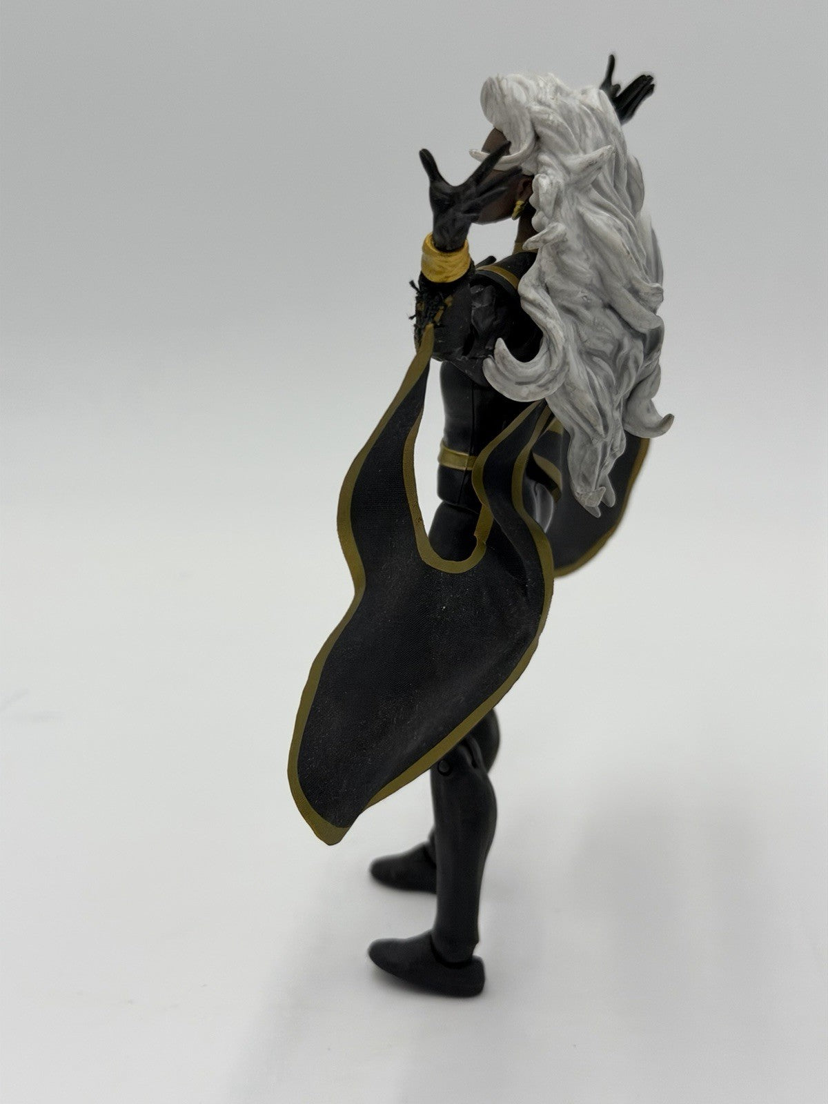 Marvel Hasbro STORM X-Men Legends Black Costume Reticulated Action Figurine 2014