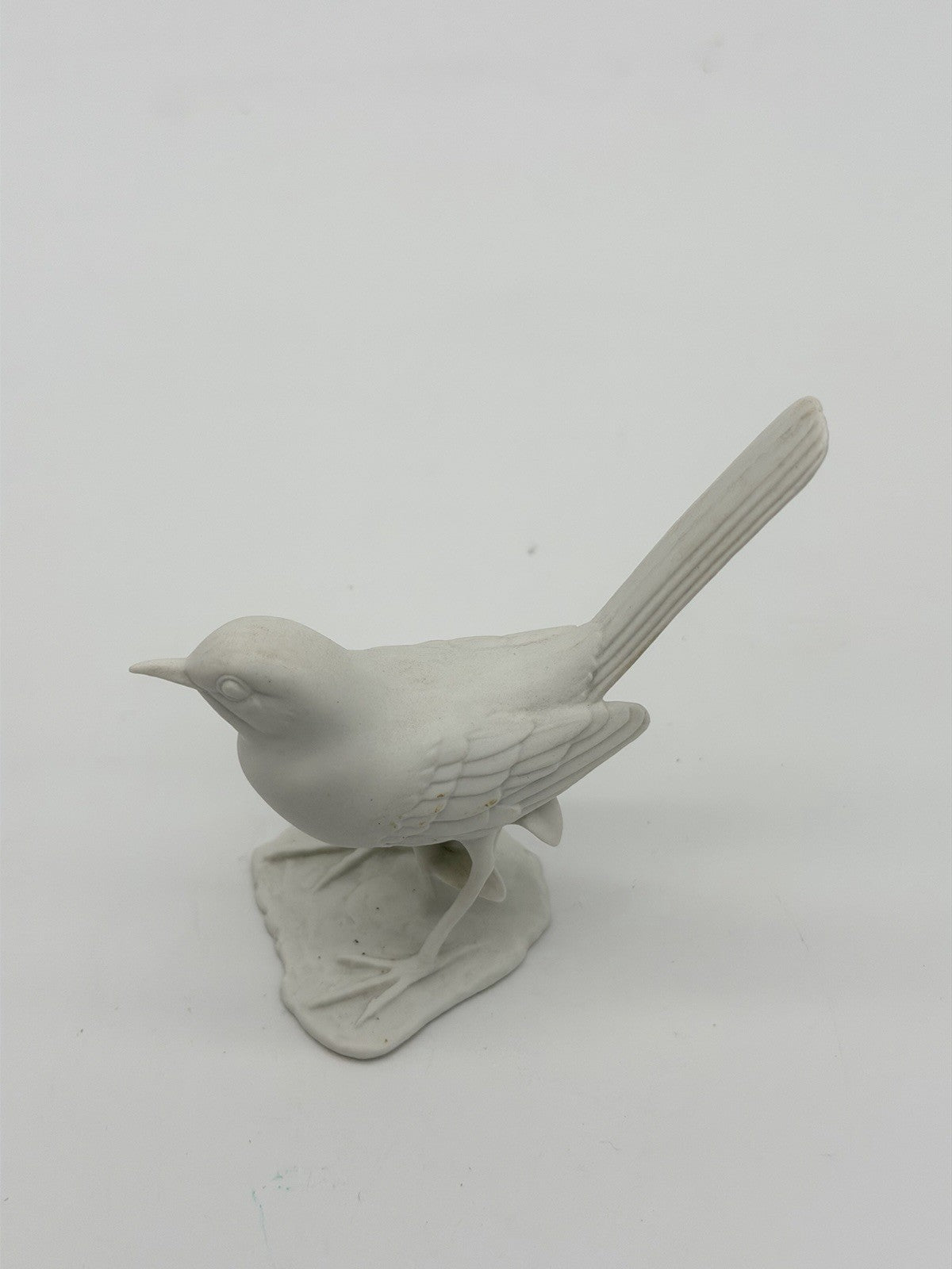 Rare Kaiser porcelain Germany Wagtail White Bisque Bird Figurine 3”H Vintage