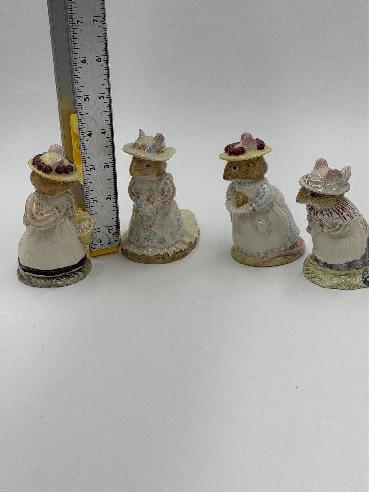Royal Doulton England Porcelain Brambly Hedge Story Collection Ladies Mice Set