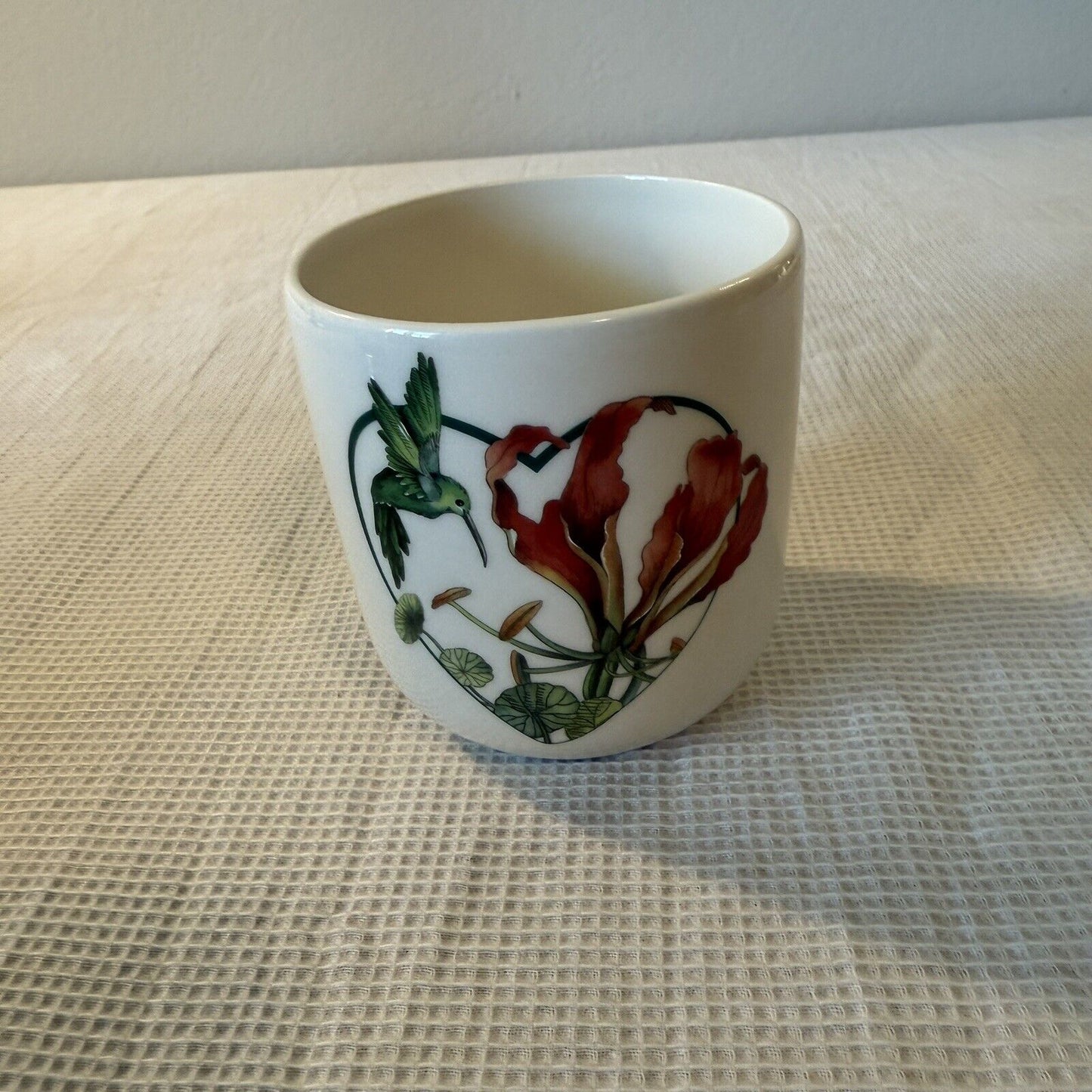 Villeroy & Boch Limited Edition 275 Years Avarua Mug Flora Heart Hummingbird