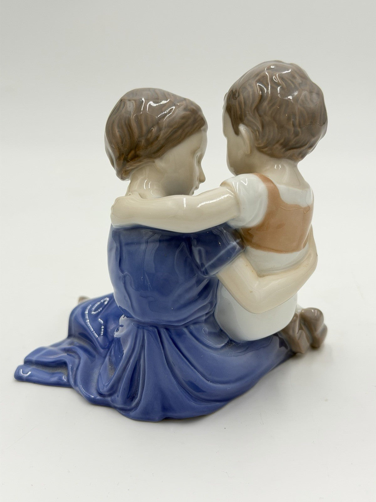 B & G Bing Grondahl  Boy & Girl Sibling Love 1568 Porcelain Figurine Denmark