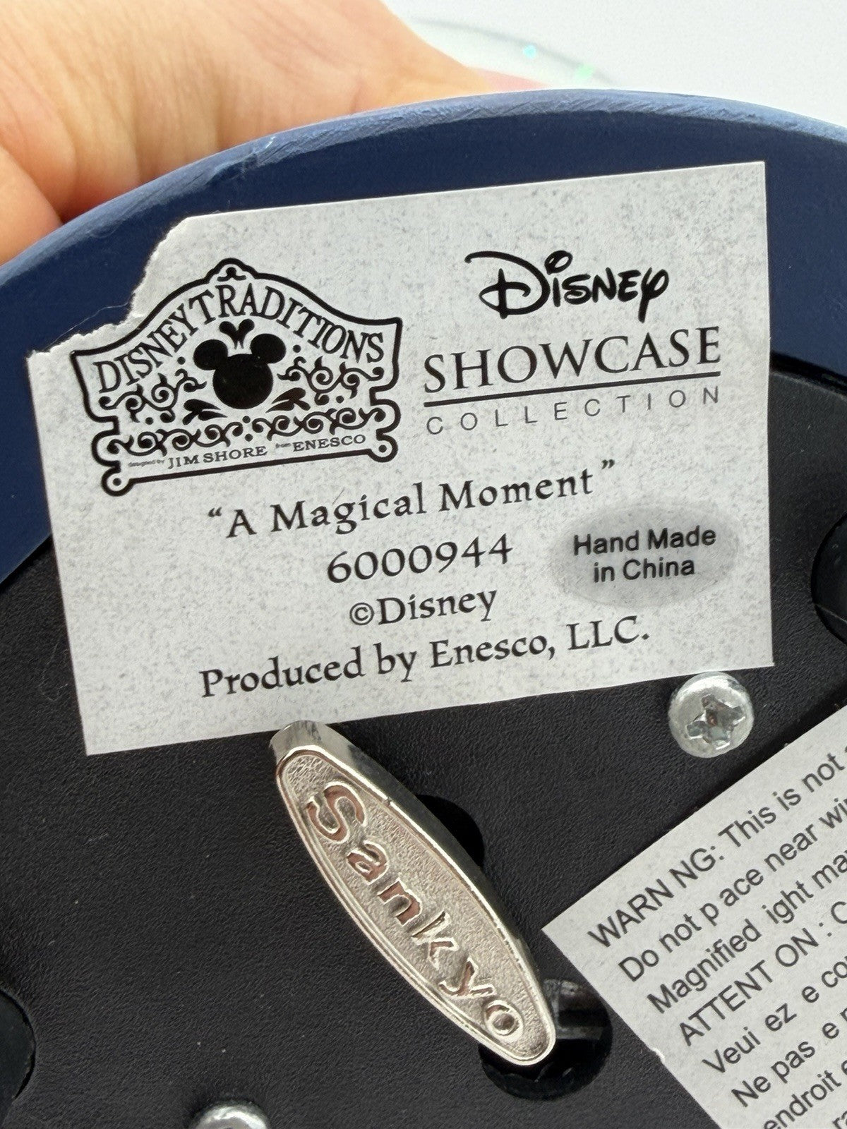 Disney Traditions Mickey & Minnie Mouse A Magical Moment Snow globe Jim Shore