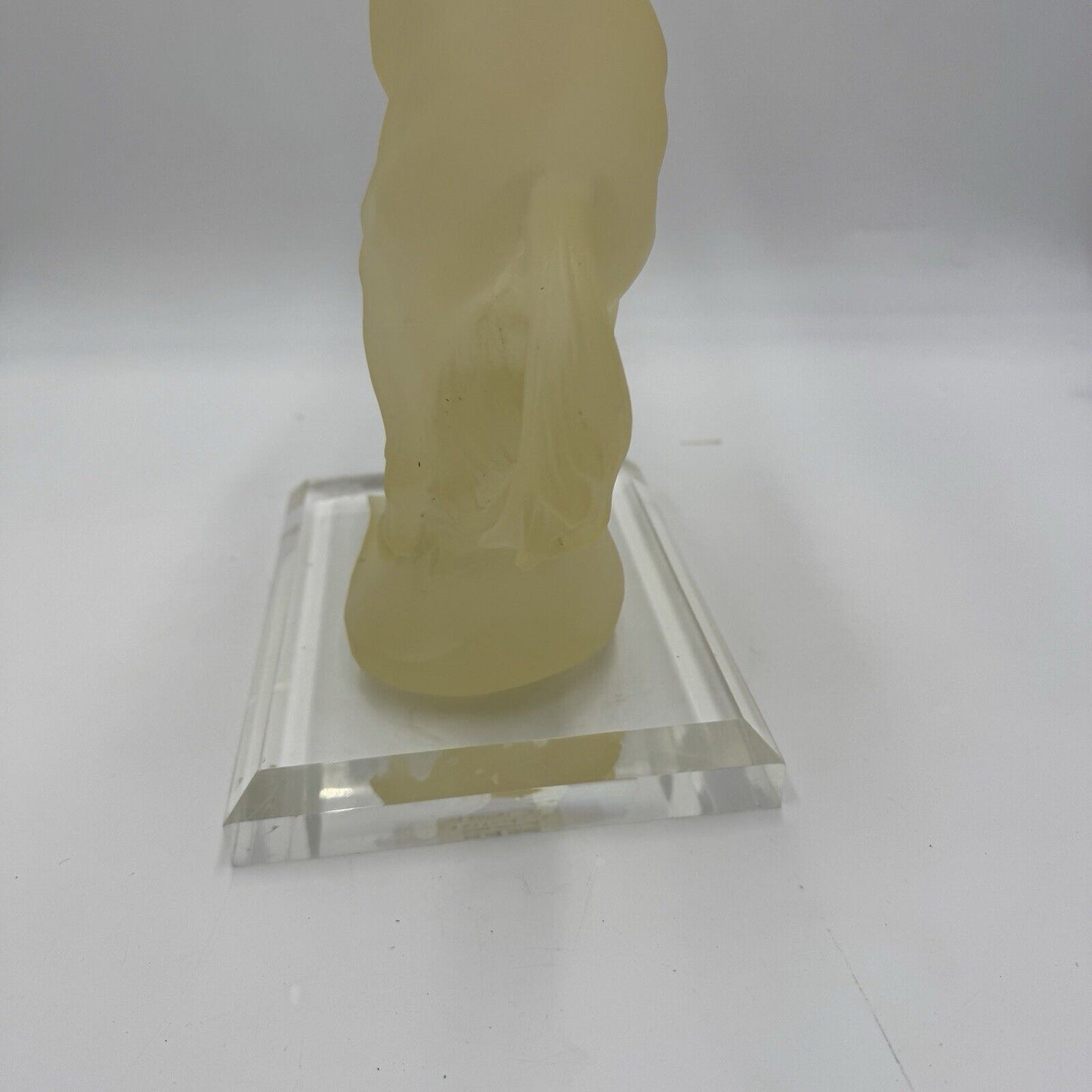 Rare Vintage 80s Regency Frosted Lucite Acrylic Horse New York Stallion 16” Larg