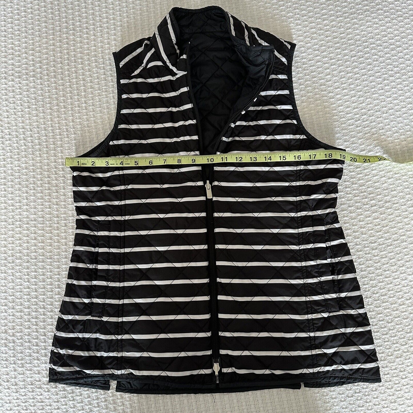 Peter Millar Women's Vest Size Medium Reversible Quilted Black White Striped