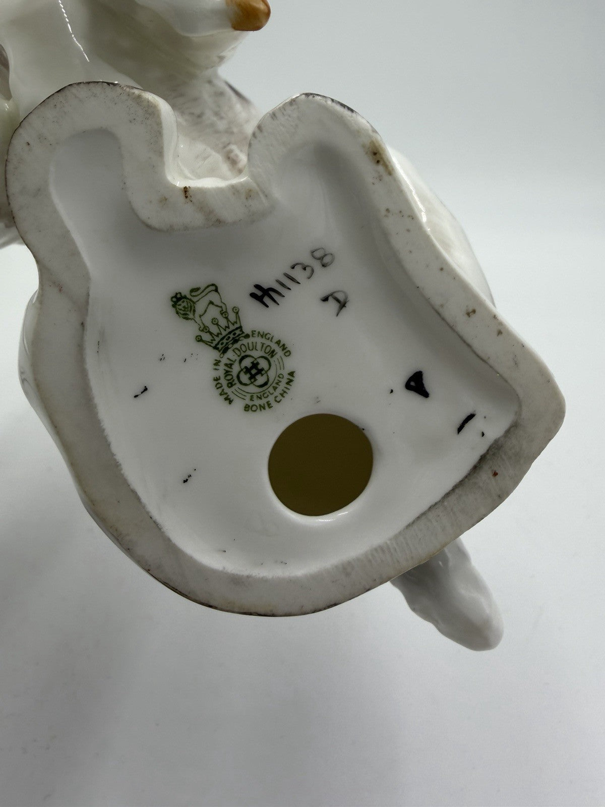 Royal Doulton Porcelain Springer Spaniel W Pheasant HN 1138 Dog England Figurine