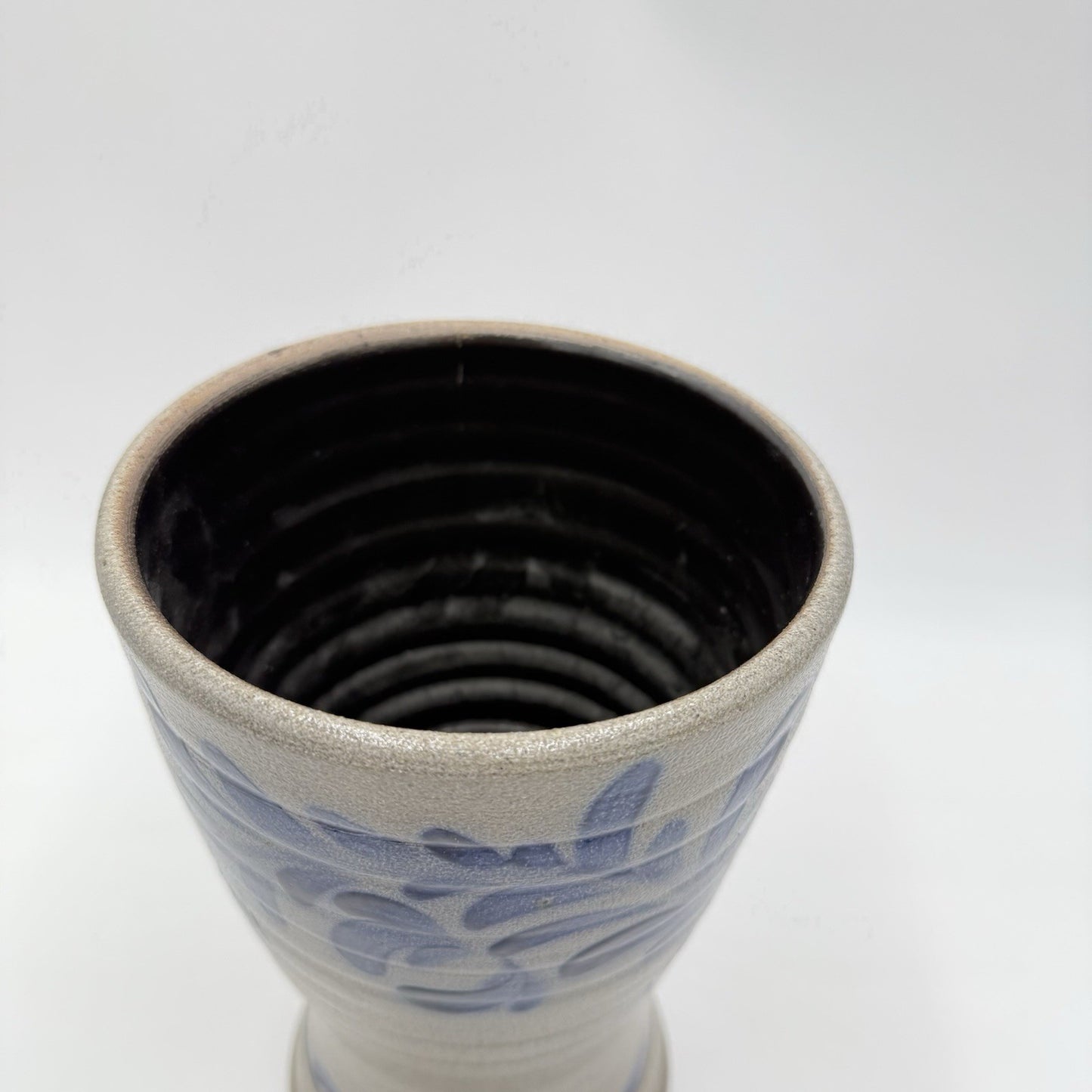 1995 Rowe Pottery Works Stoneware Blue Leaves  Design Salt Glaze Flower Vase 9”