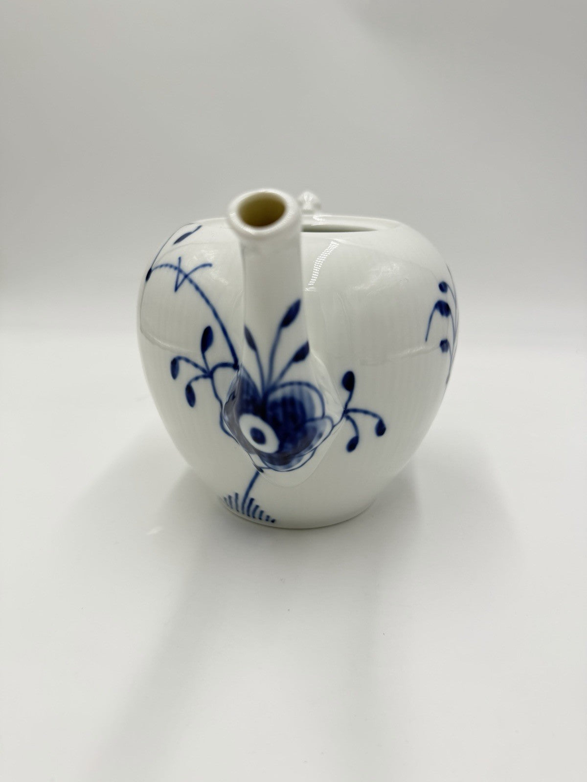 Royal Copenhagen Blue Fluted Mega Teapot CLX # 143 Porcelain Denmark (no Lid)