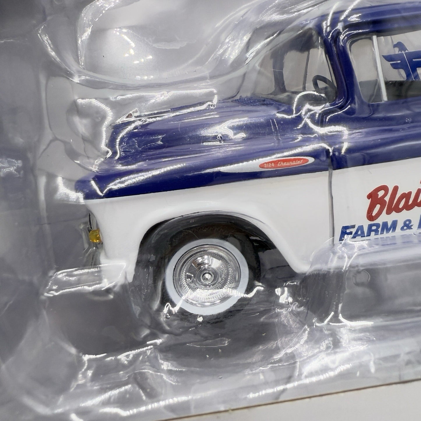 SpecCast die-cast metal 1:25 Scale vehicle blain’s Farm & fleet truck ford Chevy