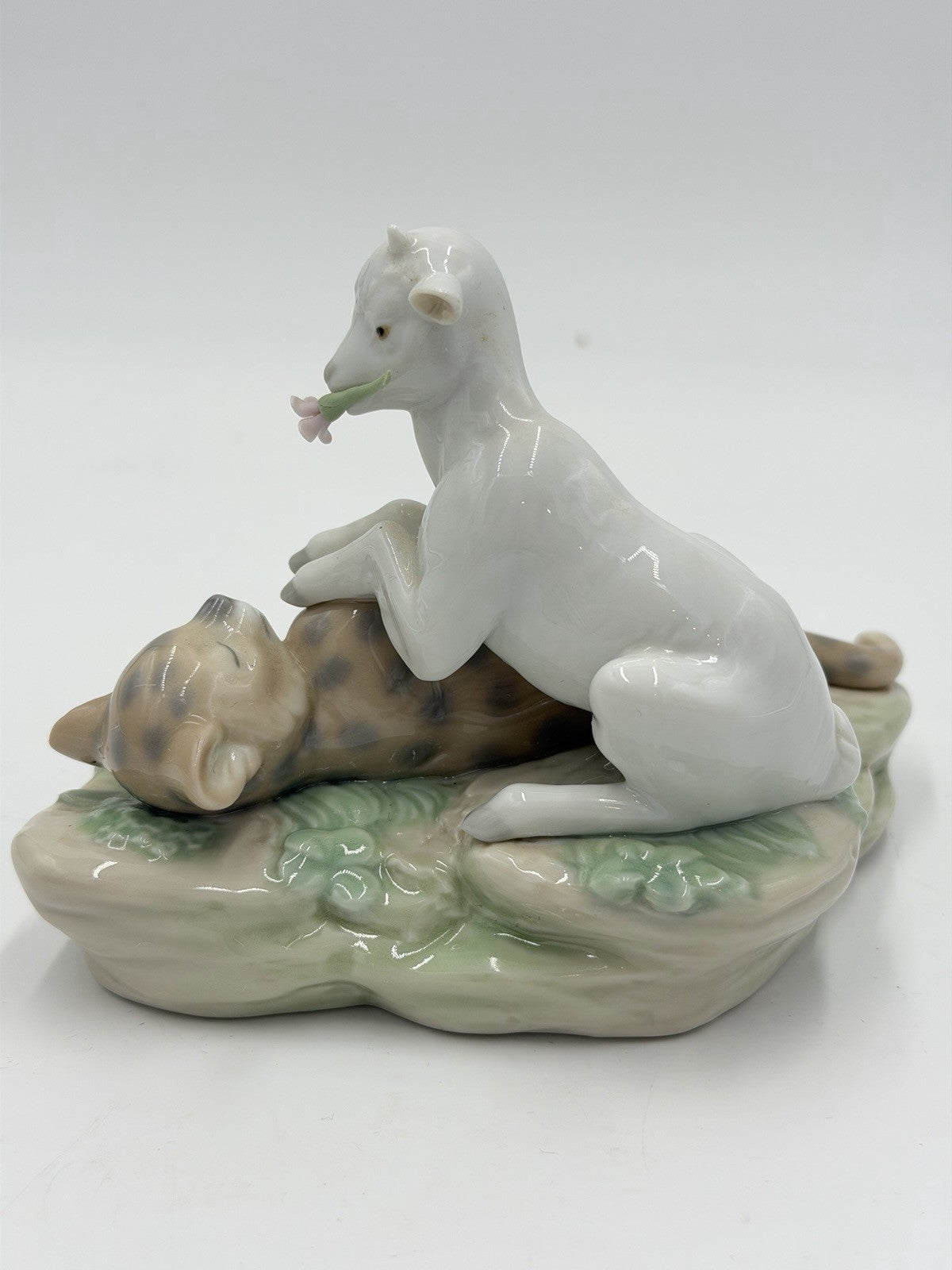 Lladro Spain Porcelain Kingdom of Peace Leopard & Lamb Figurine Vintage # 6926