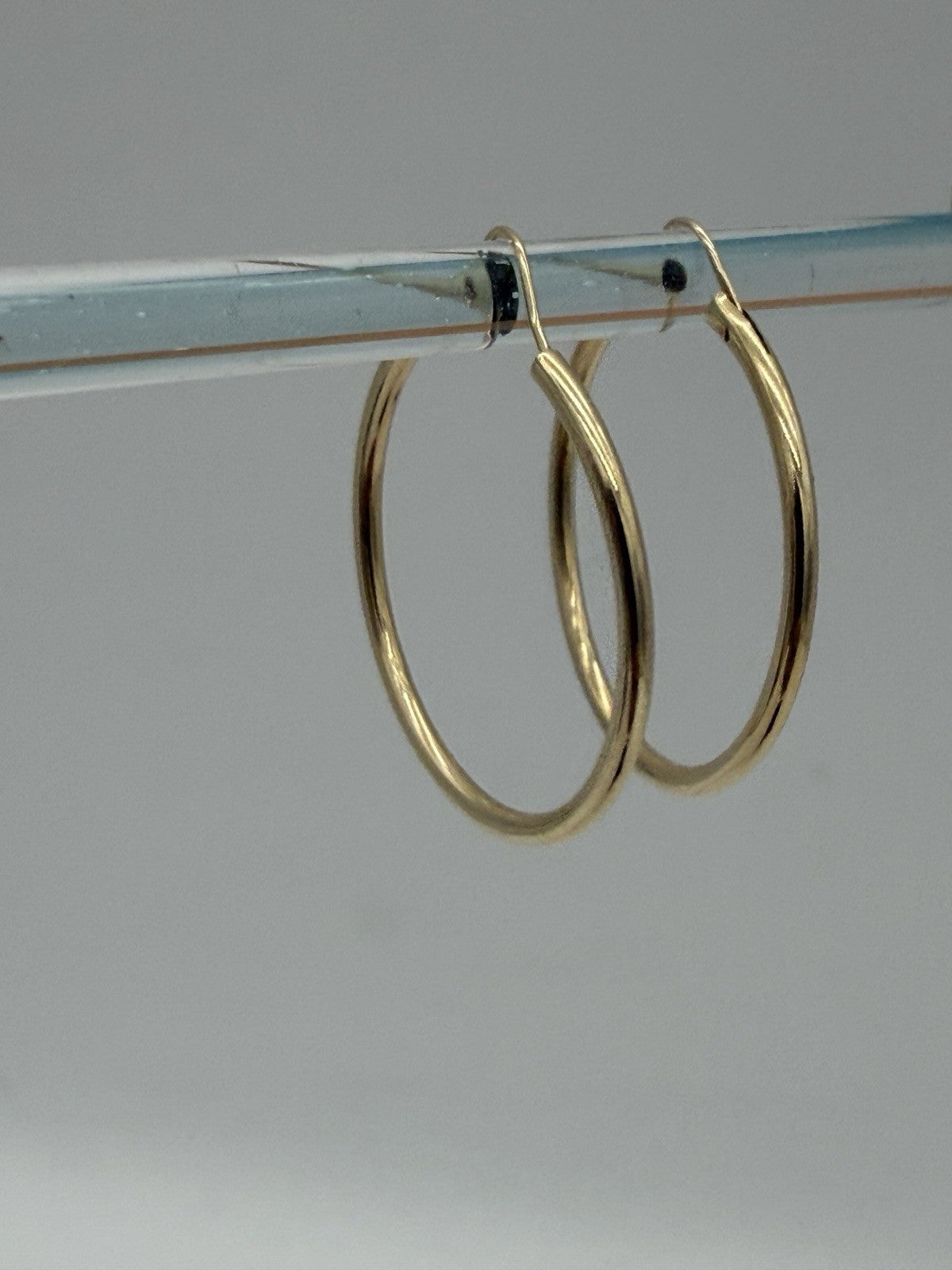 14K Yellow Gold Hoop Style Pierced Earrings  0.6 Grams 1”diameter