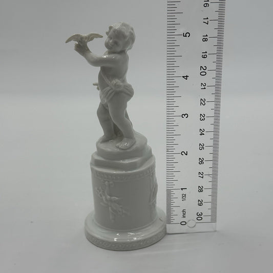 Antique Ginori 1735 Porcelain Figure Putti Holding Dove 5.5” White Glossy Italy