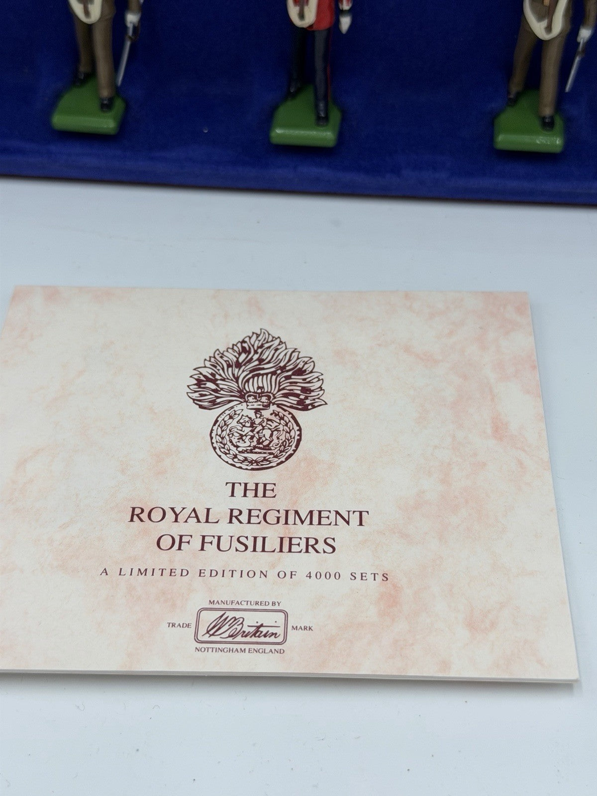 Britains Royal Regiment of Fusiliers 10 Metal Toy Soldiers 1986 NIB /COA
