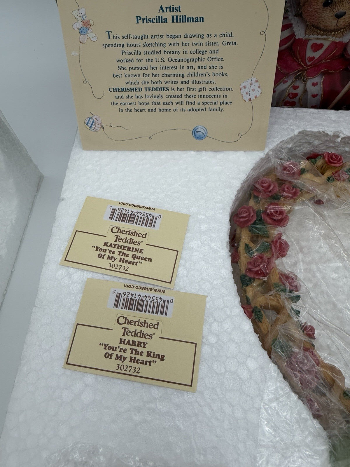 Cherished Teddies King & Queen of Hearts Trellis Display Resin Bear Figurine NIB