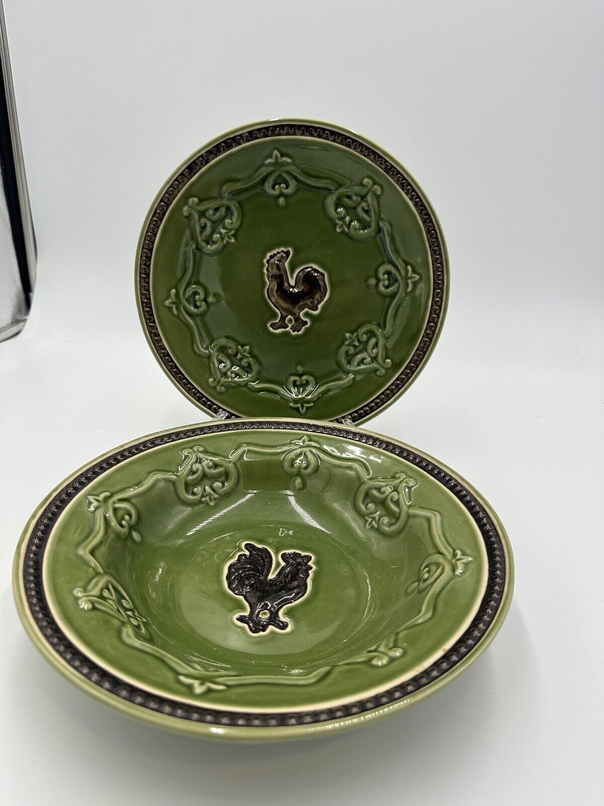 Cracker Barrel Bowl and Plate Set Elegant Rooster Green 9 5/8in X 2in Rimmed