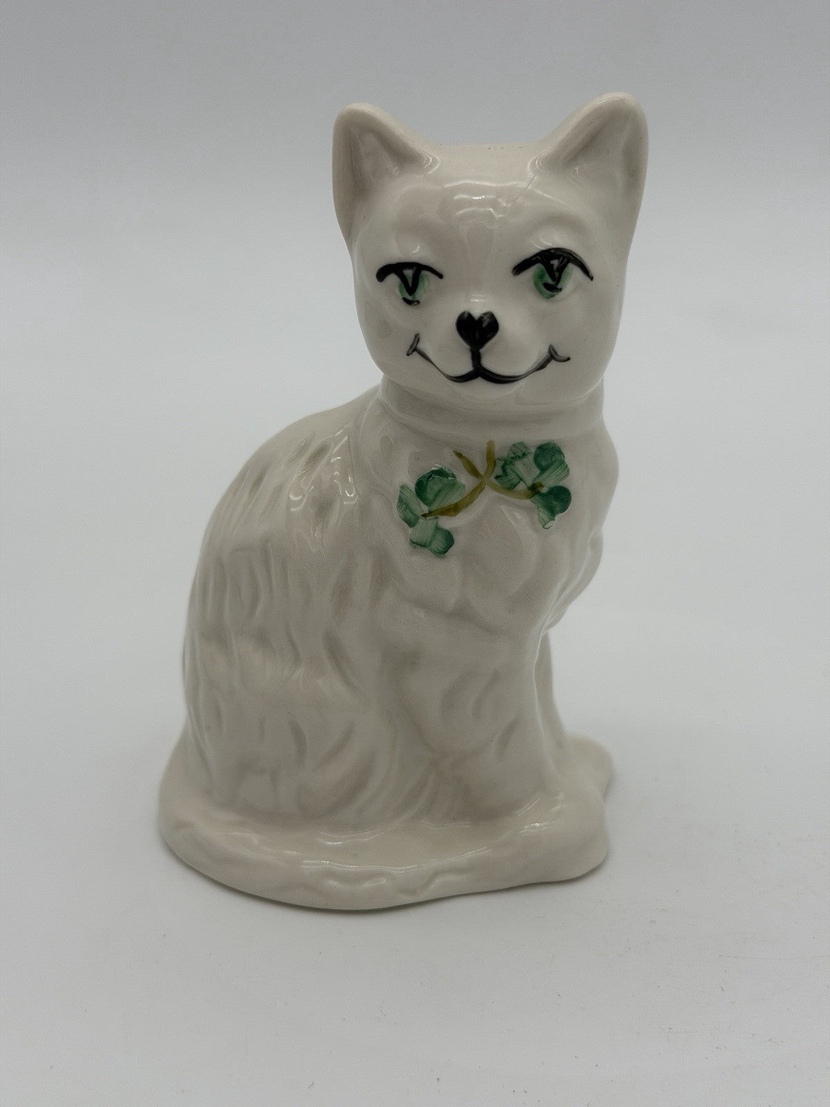 Belleek Irish Art Pottery Quizzical Cat Kitty Figurine Shamrocks 4” Porcelain