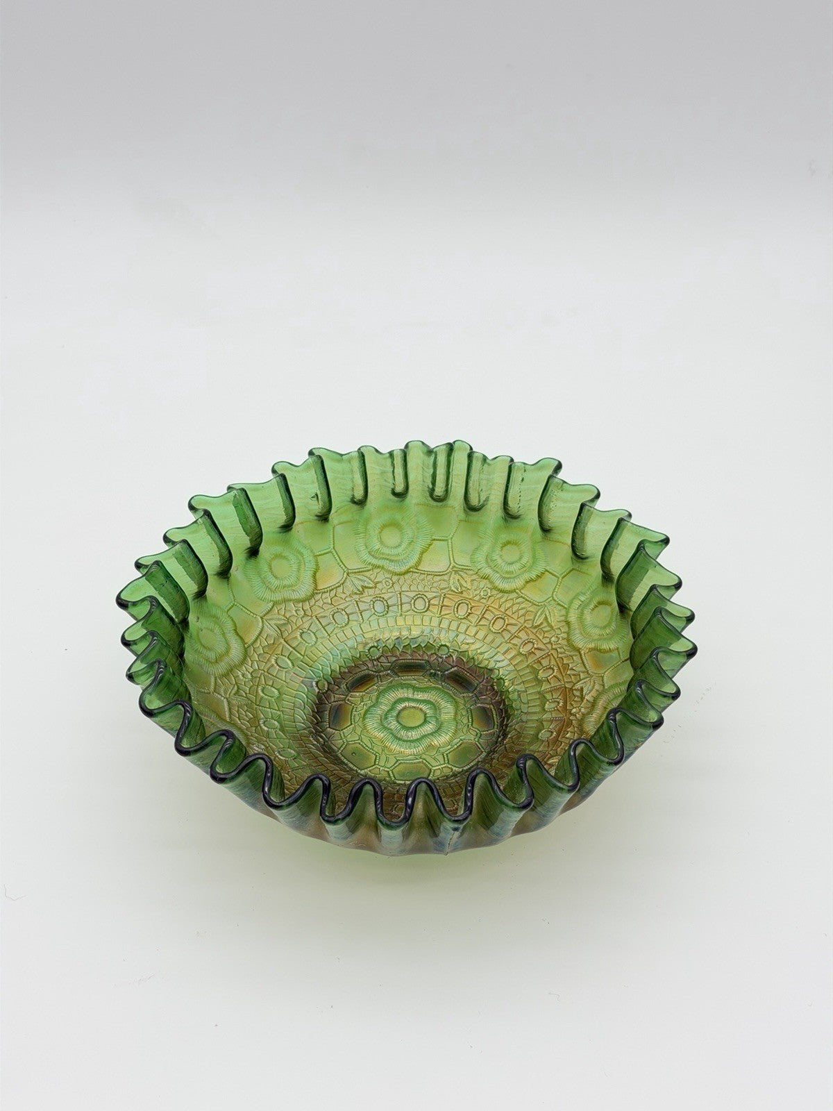 Fenton Art Glass Carnival Green Iridescent Persian Medallion Bowl 2.5”Hx7” Antiq