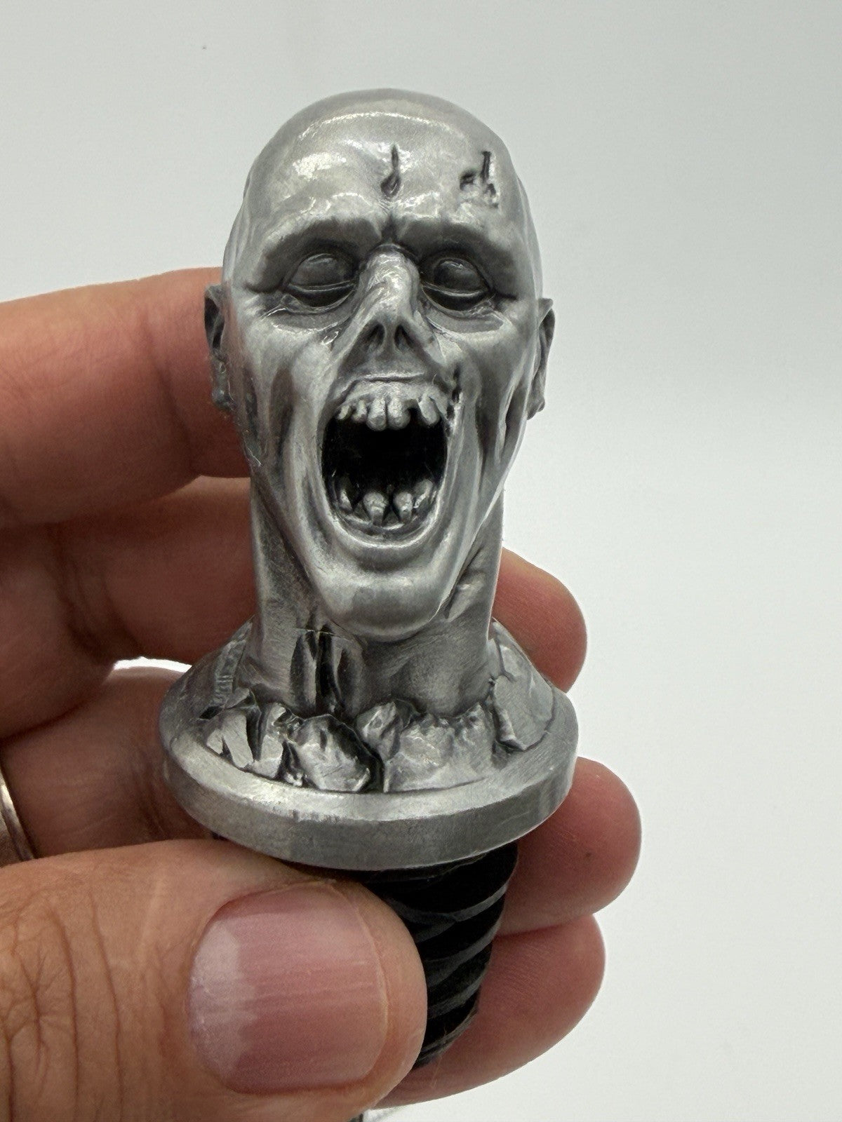 MENAGERIE Zombie Wine Pourer/Aerator Stainless Steel silicone rubber fitting