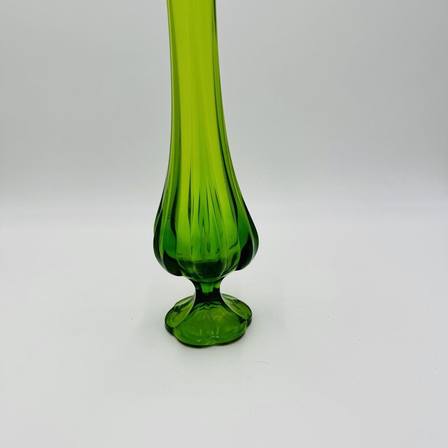 L. E. Smith Swung Green 6 Petal Vase 15in Large Glass USA Design Decor MCM