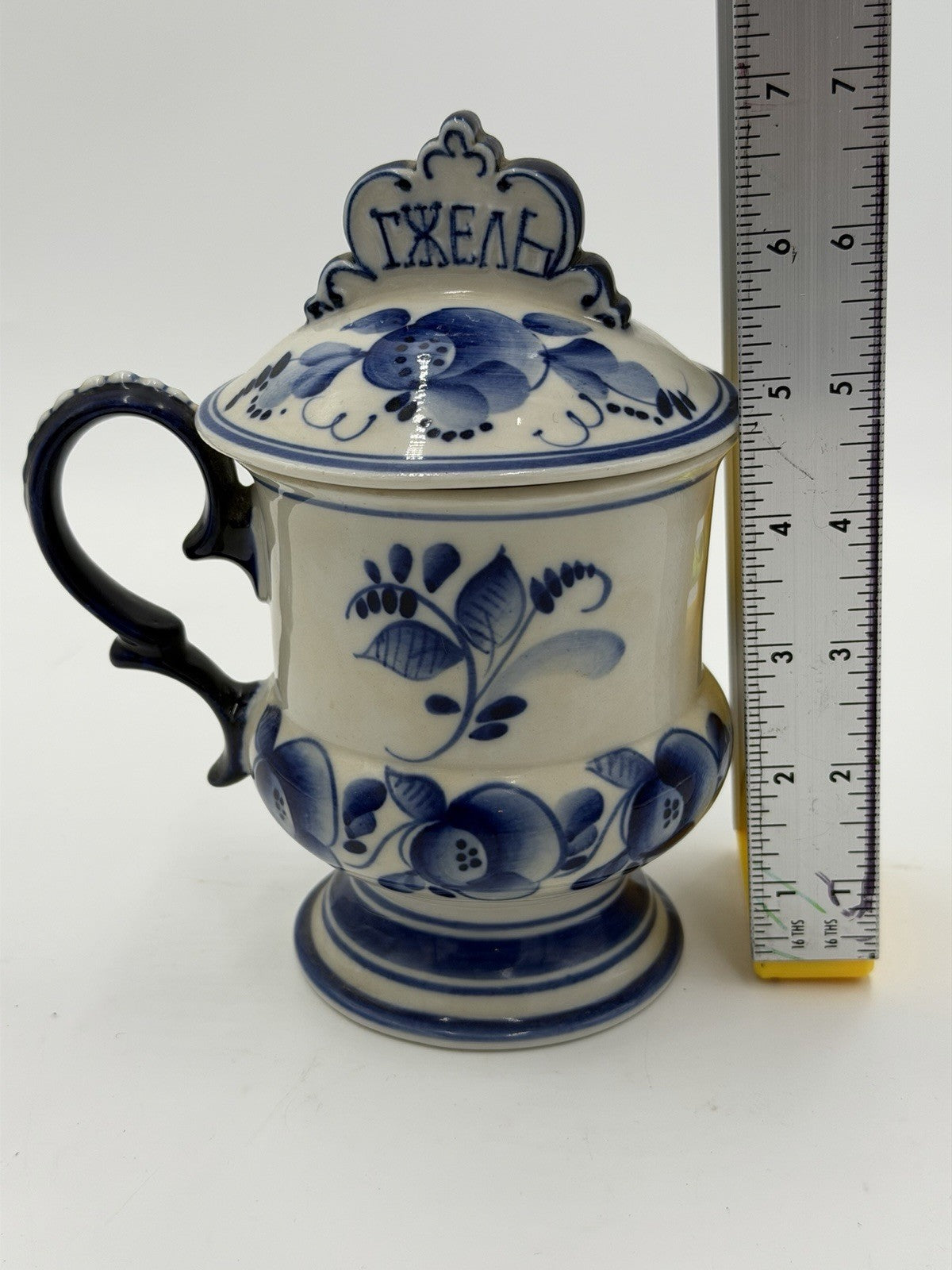 Gzhel Porcelain Russia Duggar Bowl White/blue Floral Pattern W/lid Vintage