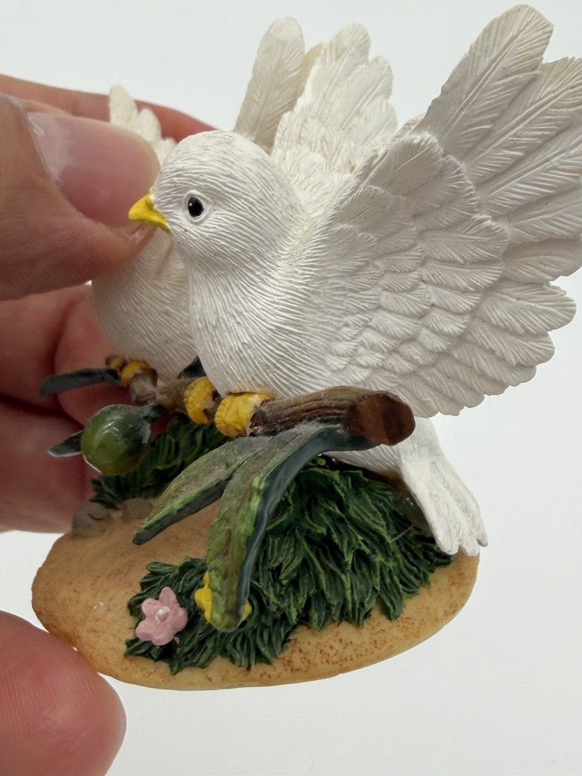 Charming Tails Fitz & Floyd You Bring Peace Into My World 89/204 Doves Figurine