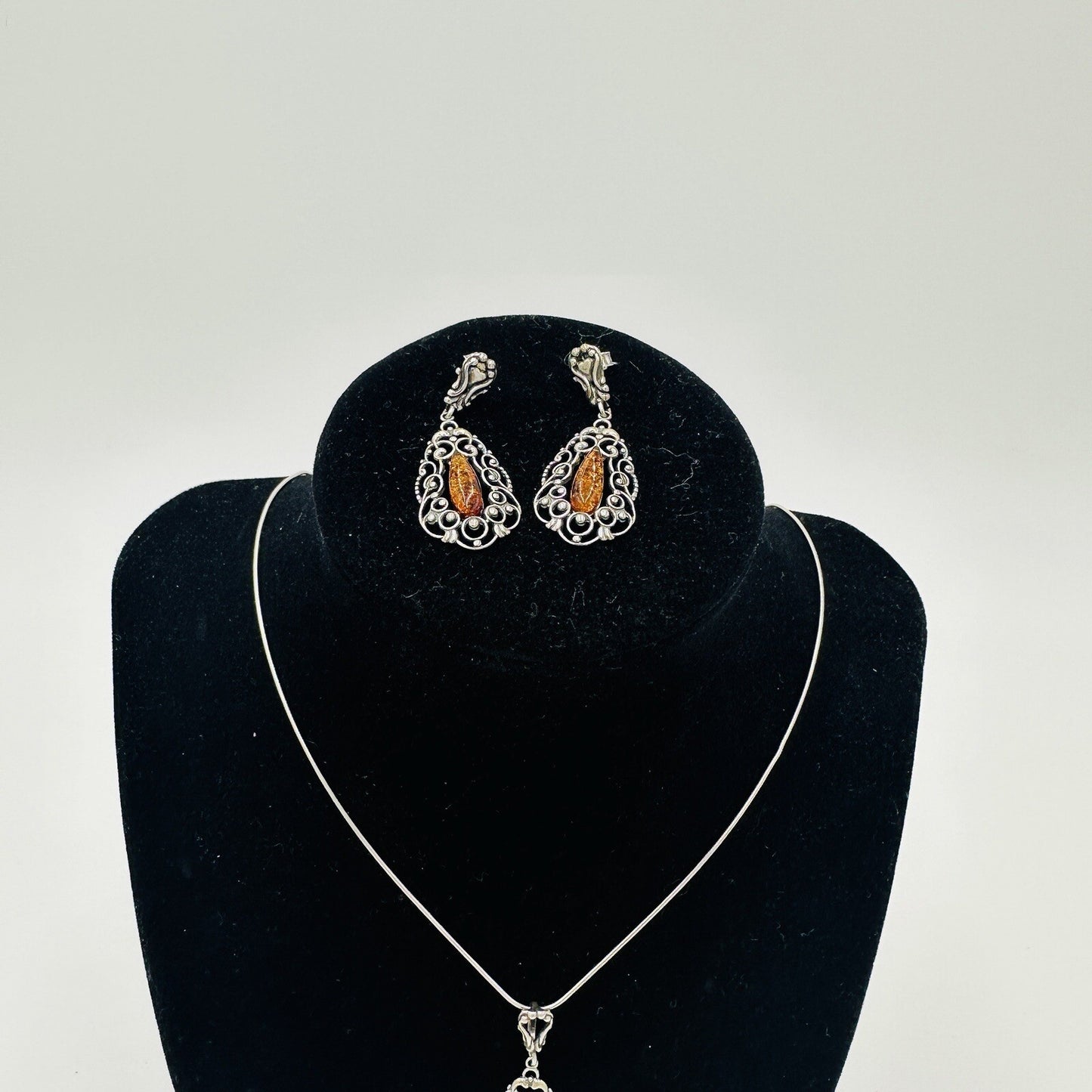 Baltic Women Jewelry Necklace Pendant Earrings Set Amber Sterling Silver Vintage