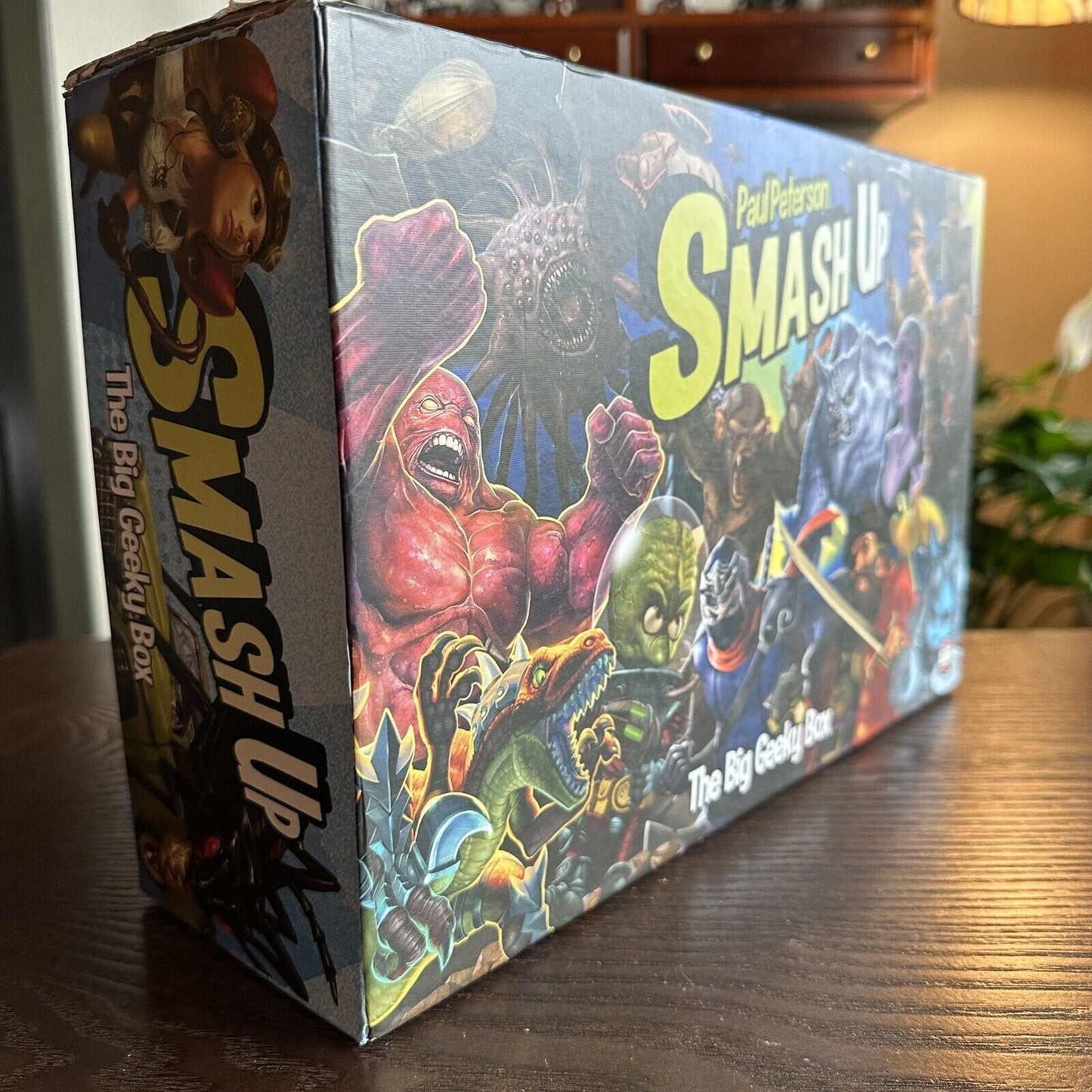 AEG Smash Up Expansion Big Geeky Box Base Game Plus Extra Cards & Pretty Pretty