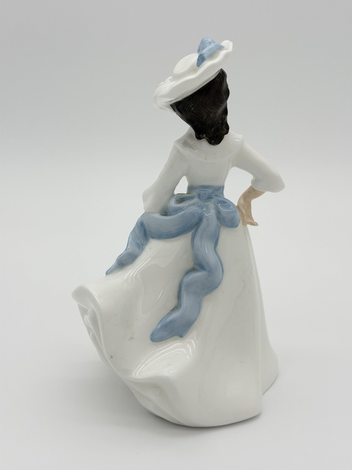 Vintage Royal Doulton Porcelain England Margaret Figurine HN2397 White 7.3”H