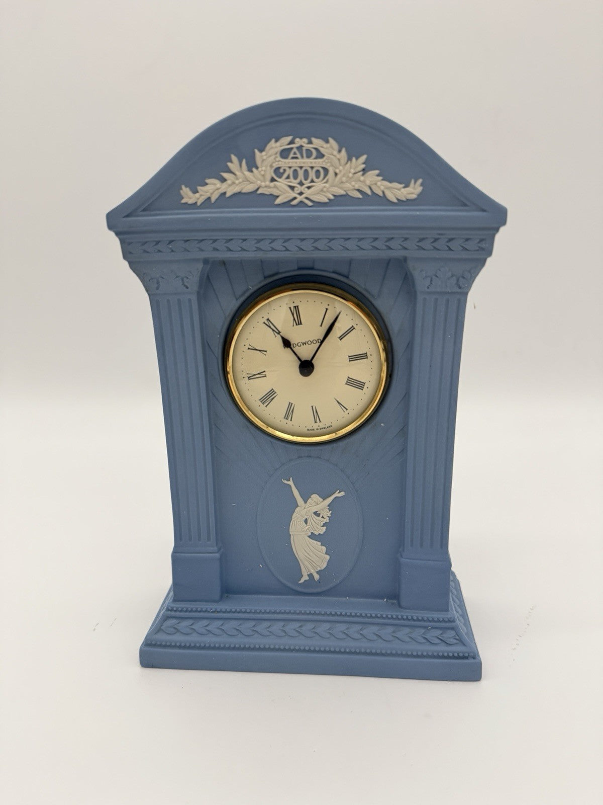 Vintage Wedgwood Blue Jasperware England Mantle Clock Millennium AD 2000 Works