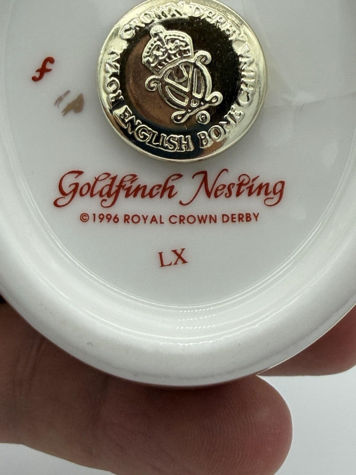 Royal Crown Derby Nesting Goldfinch Paperweight England Porcelain Gold Stopper