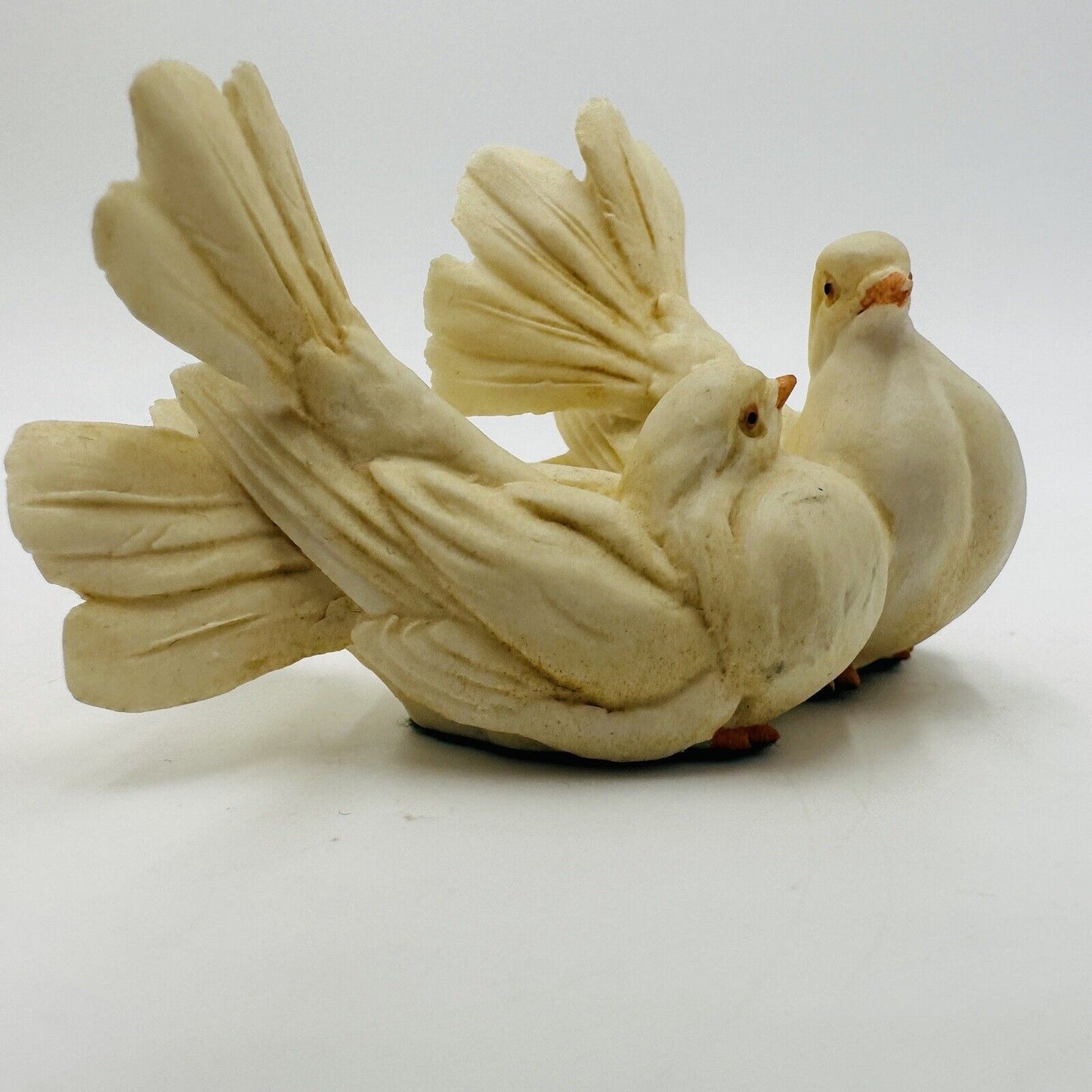 Tay Porcelain Italy Miniature Figurine Pigeons Doves Love 2.2in H X 3in Vintage