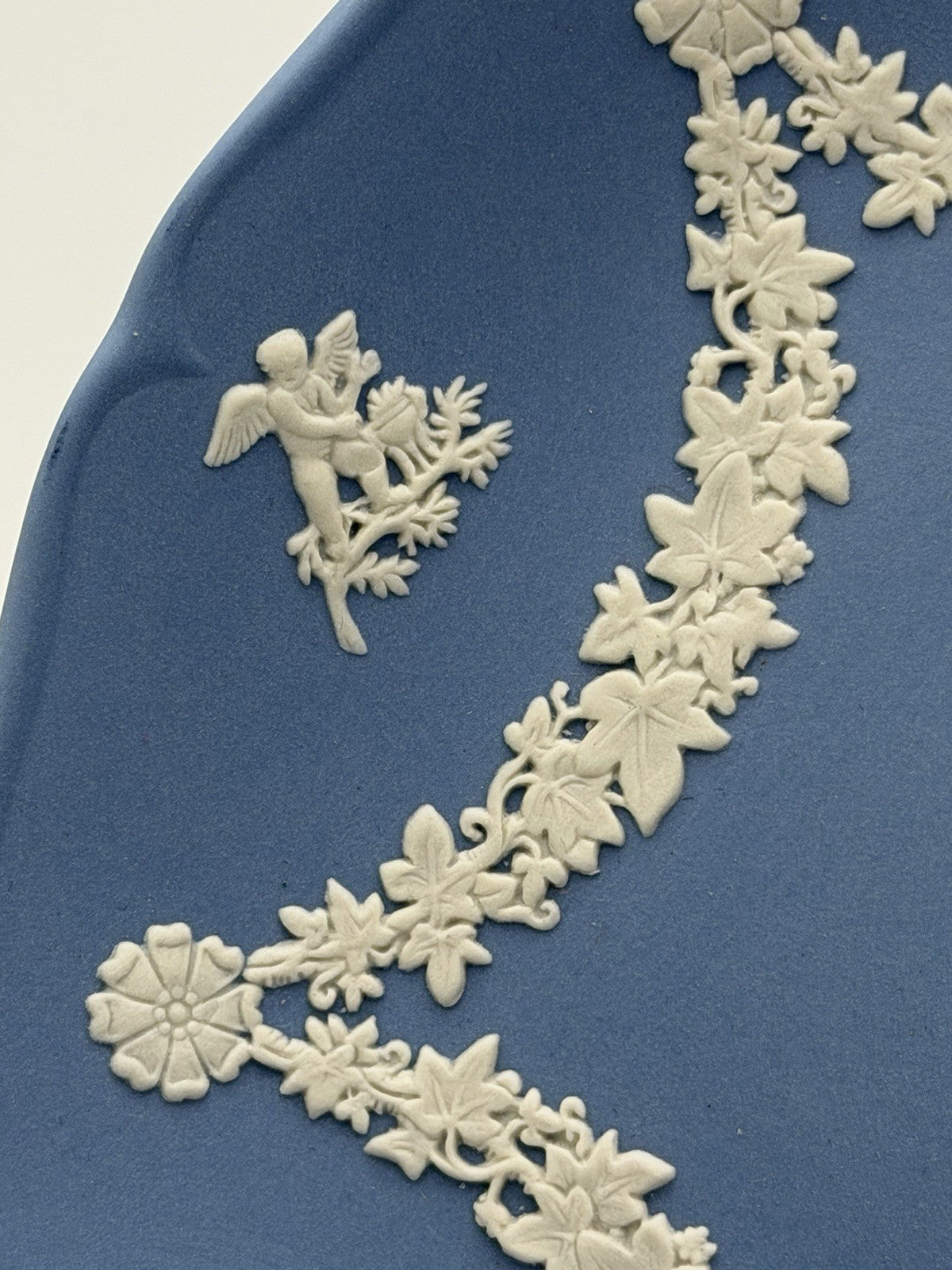 Wedgwood Jasperware Millenium 2000 commemorative plate Hebe & Eagle 7” W/box